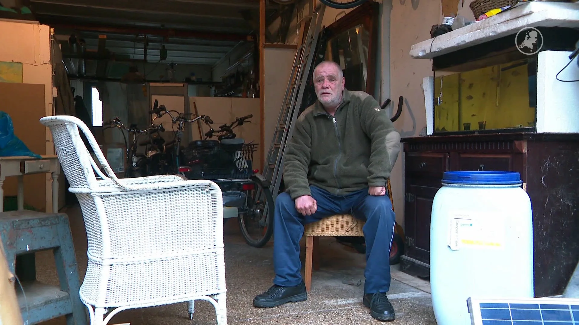 Fred gaf Kees onderdak, maar na zijn overlijden dreigt Kees weer dakloos te worden