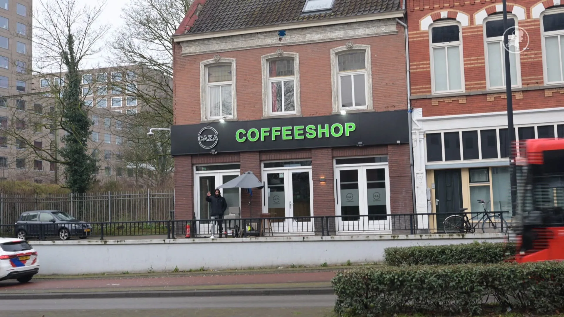 Explosief gegooid naar beveiligers in Tilburg, zaak al acht keer eerder doelwit