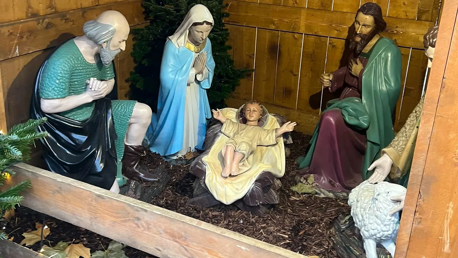 Dievegge brengt gestolen Jezusbeeld terug naar kerststal Kerkrade