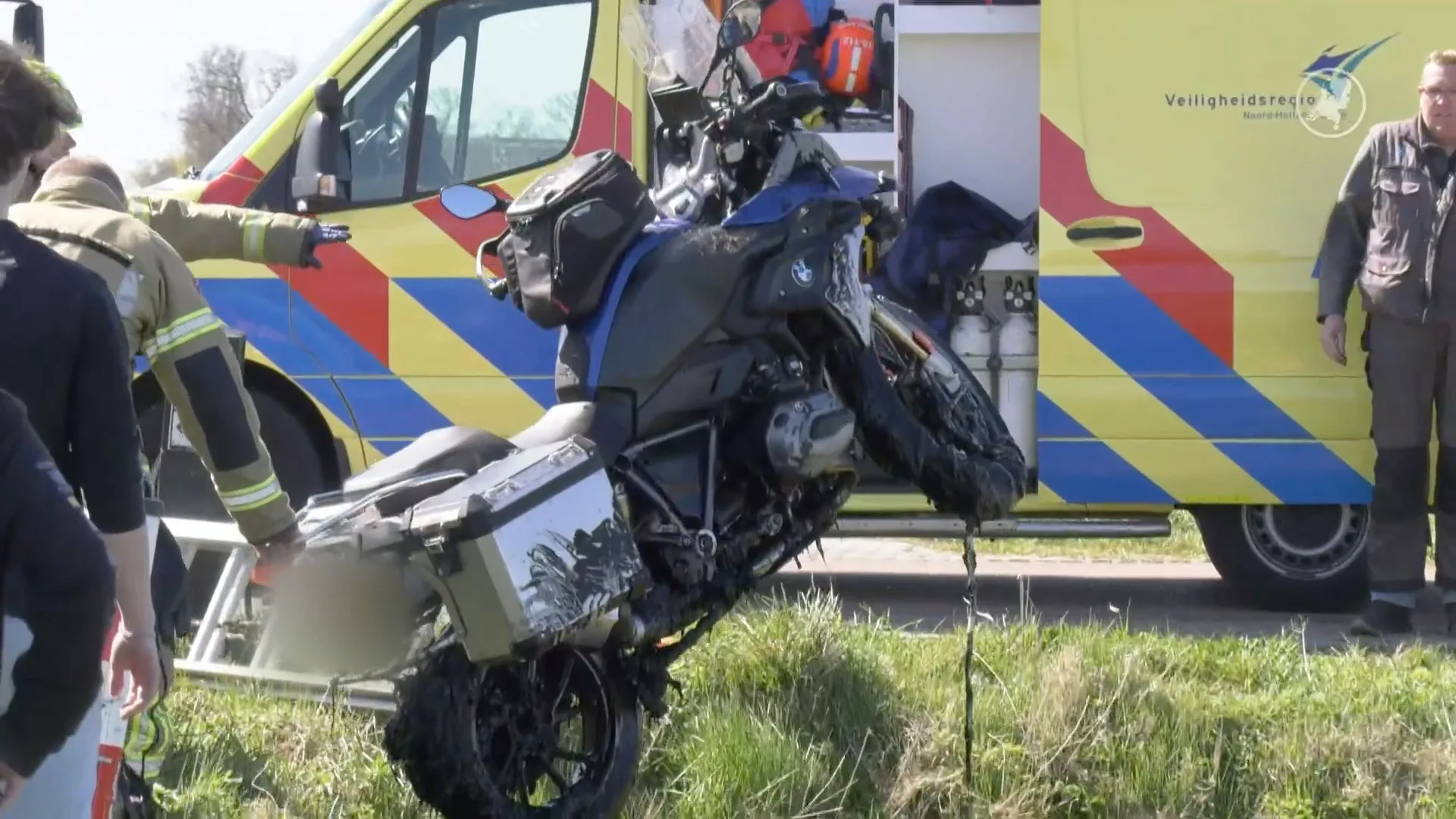 Automobilist aangehouden na heftige klap met motor op Texel