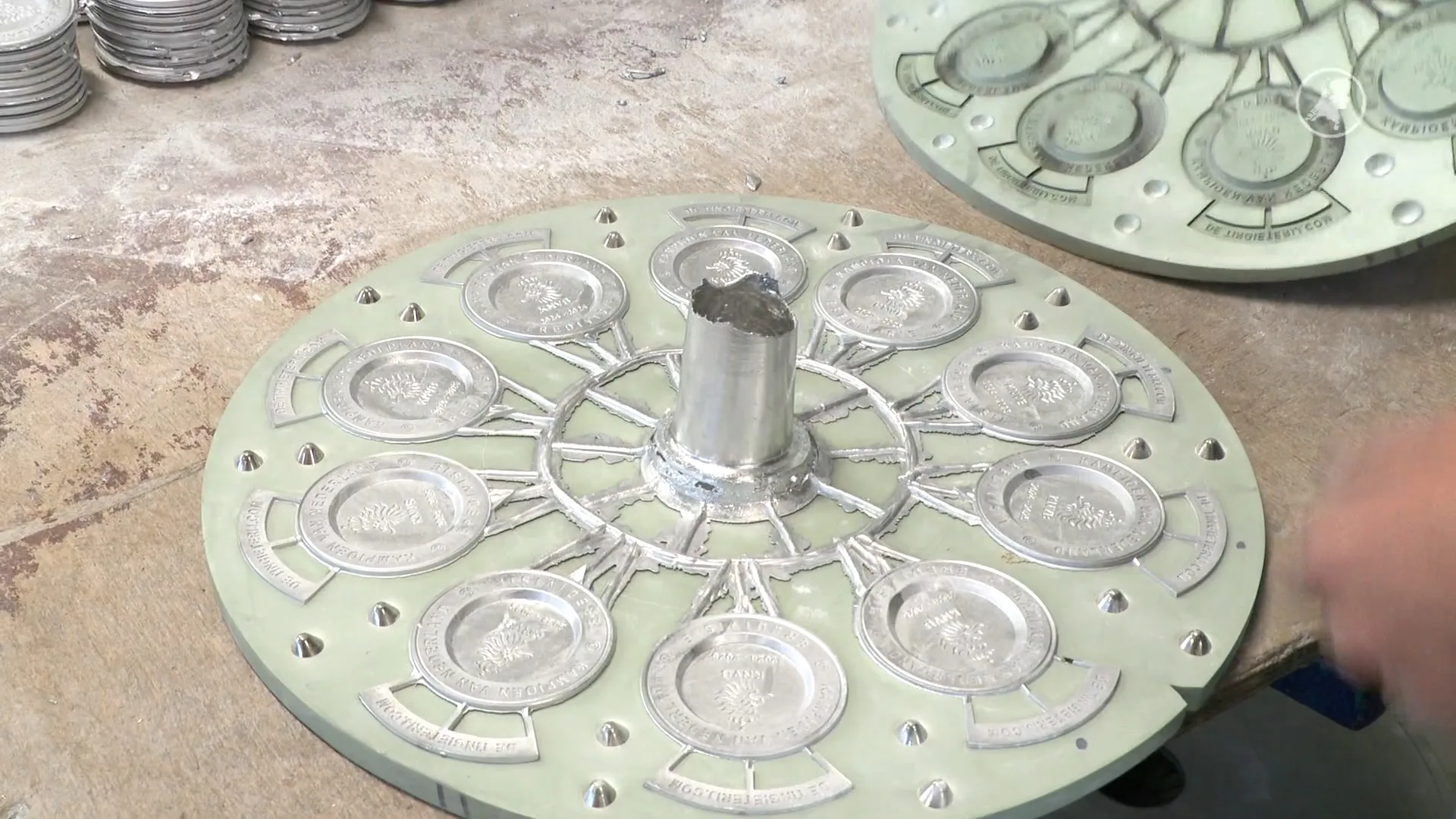 Wie steekt binnenkort de échte kampioensschaal in de lucht?