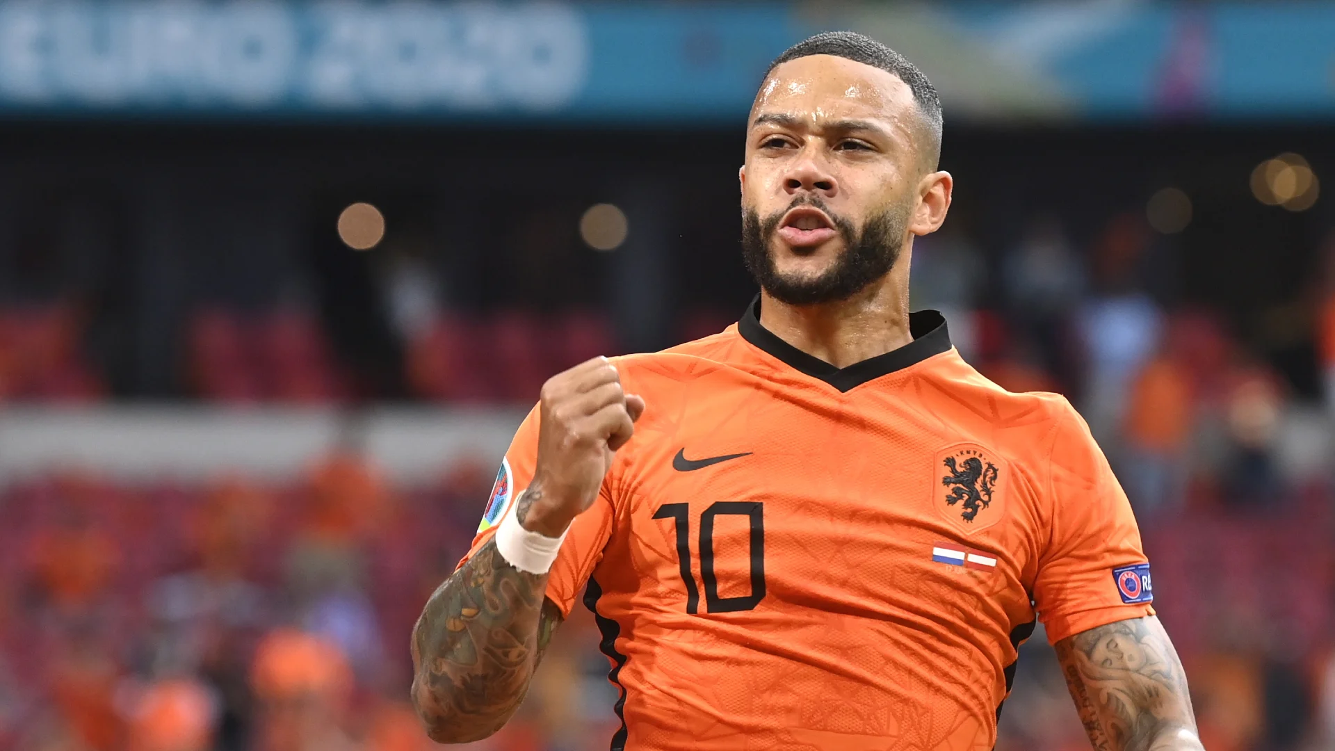 Depay met nooddocument onderweg naar Oranje