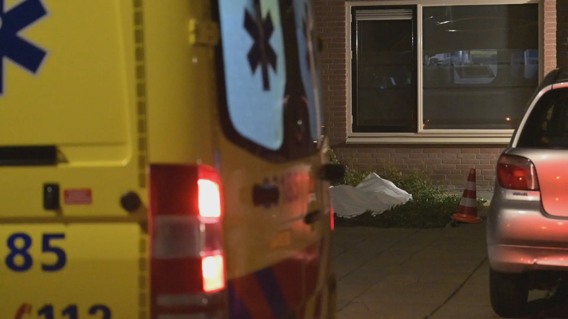 Man doodgeschoten in Tilburg, klopjacht op twee verdachten