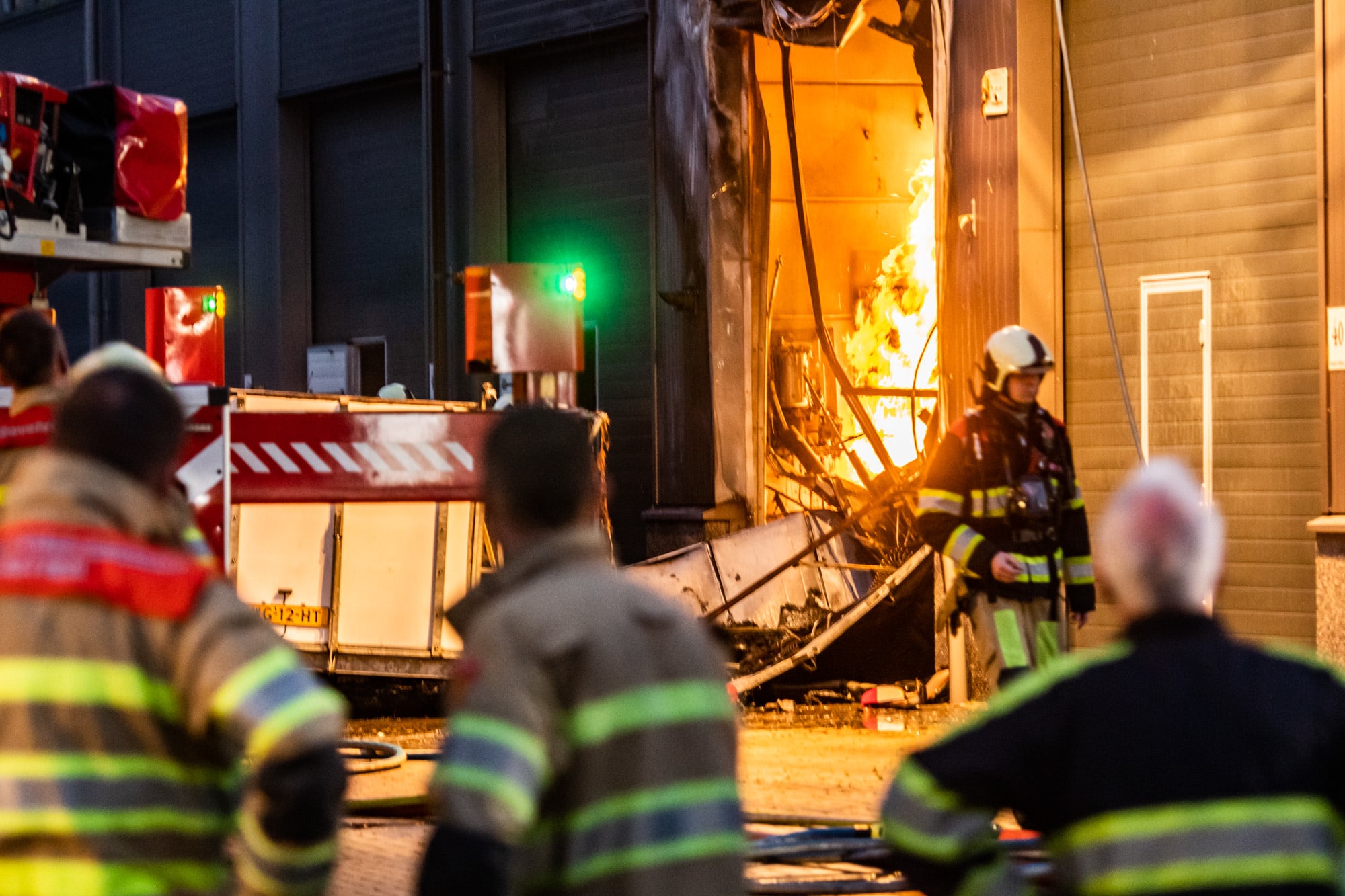 Uitslaande brand op industrieterrein in Mijdrecht