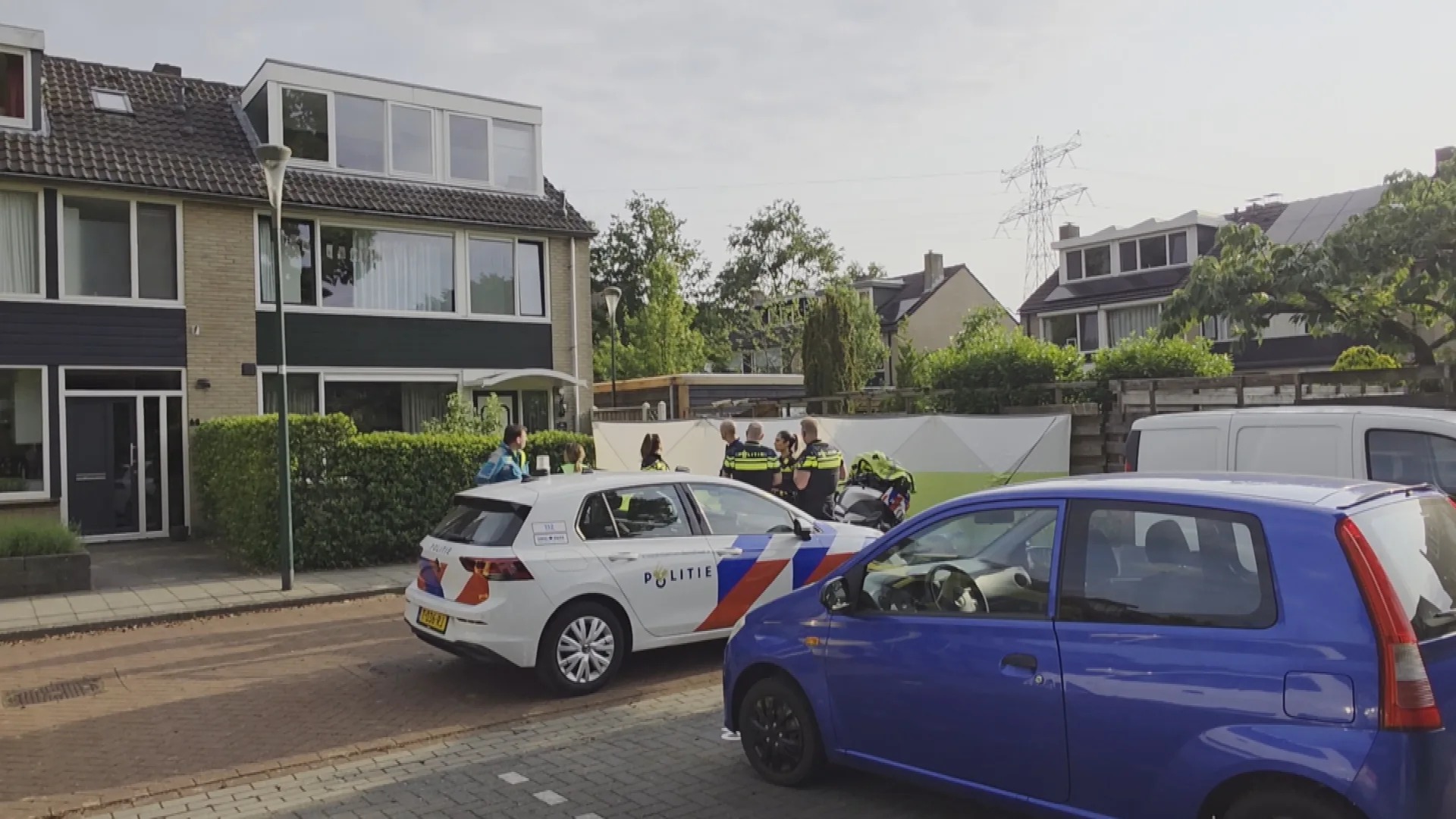 Zwaargewonde na steekpartij in woonwijk Veenendaal, daders gevlucht