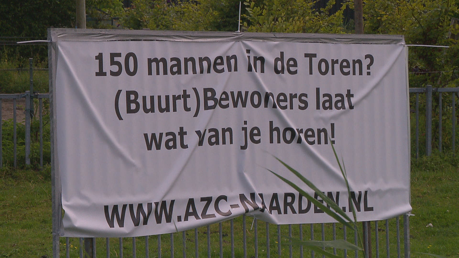 Gemeenten openen razendsnel azc's, soms zonder overleg: 'Ze willen het stilhouden' 