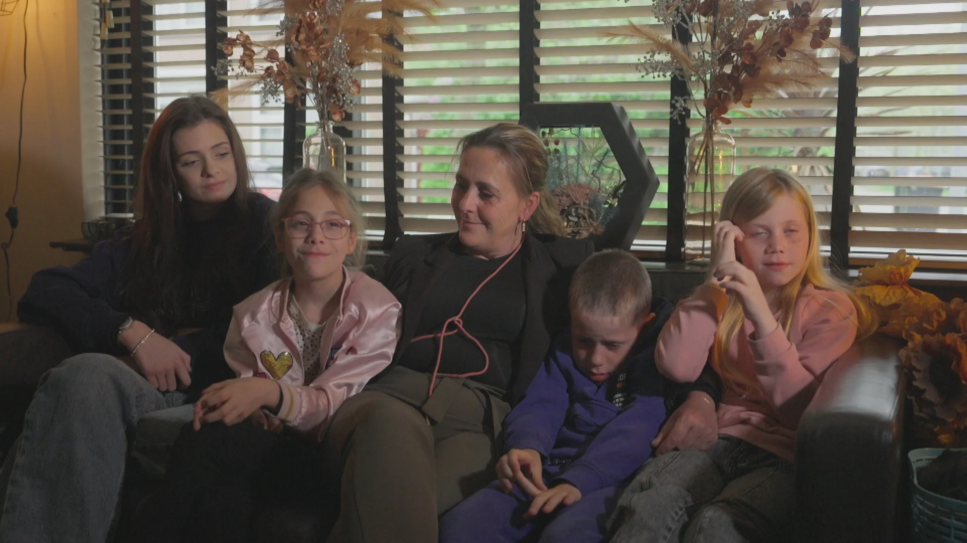 Moeder Laura verloor vriend en kreeg kanker, maar is dolgelukkig in Steenrijk, Straatarm