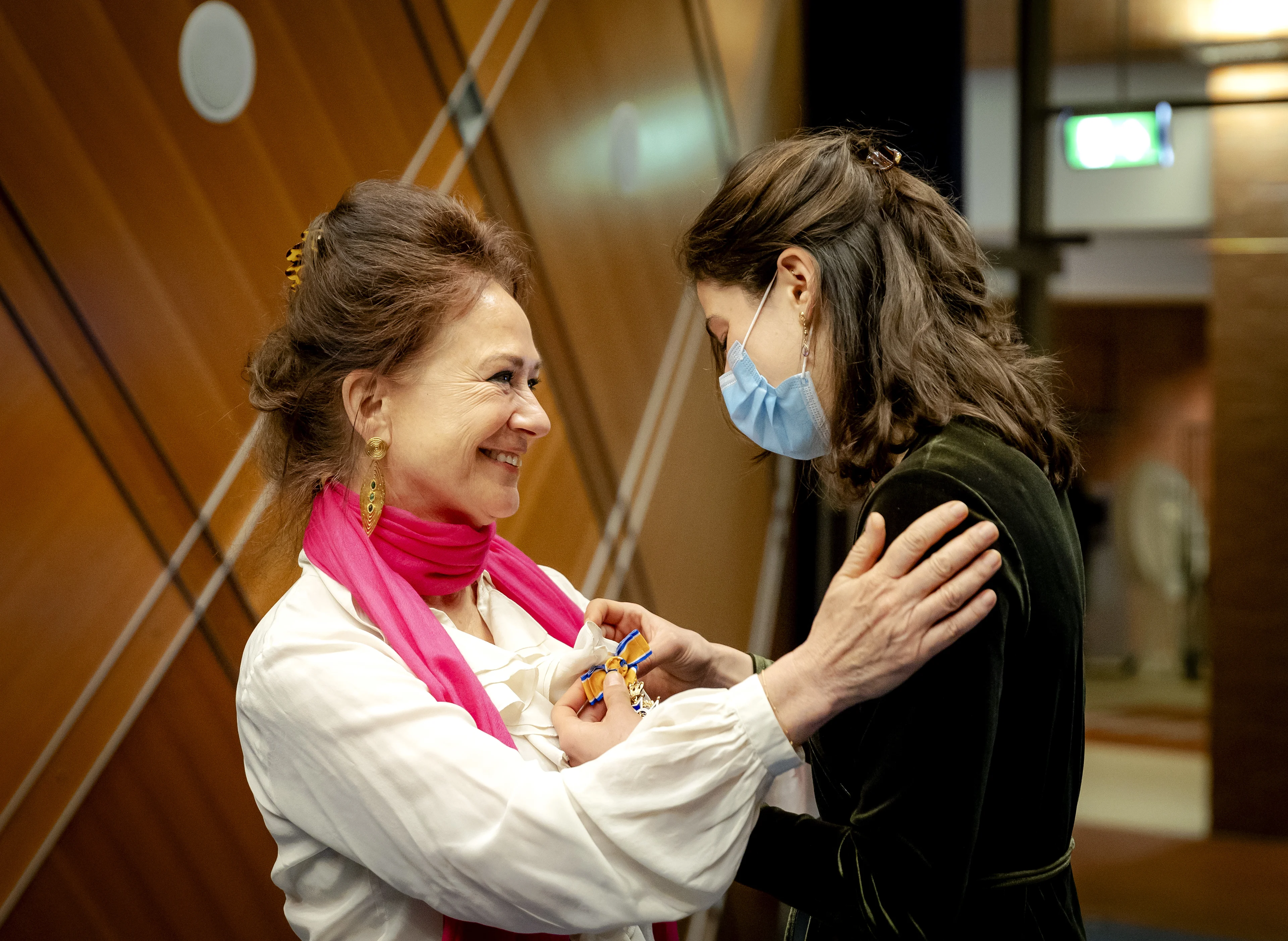 Lintjesregen: ruim 2.800 mensen krijgen koninklijke onderscheiding