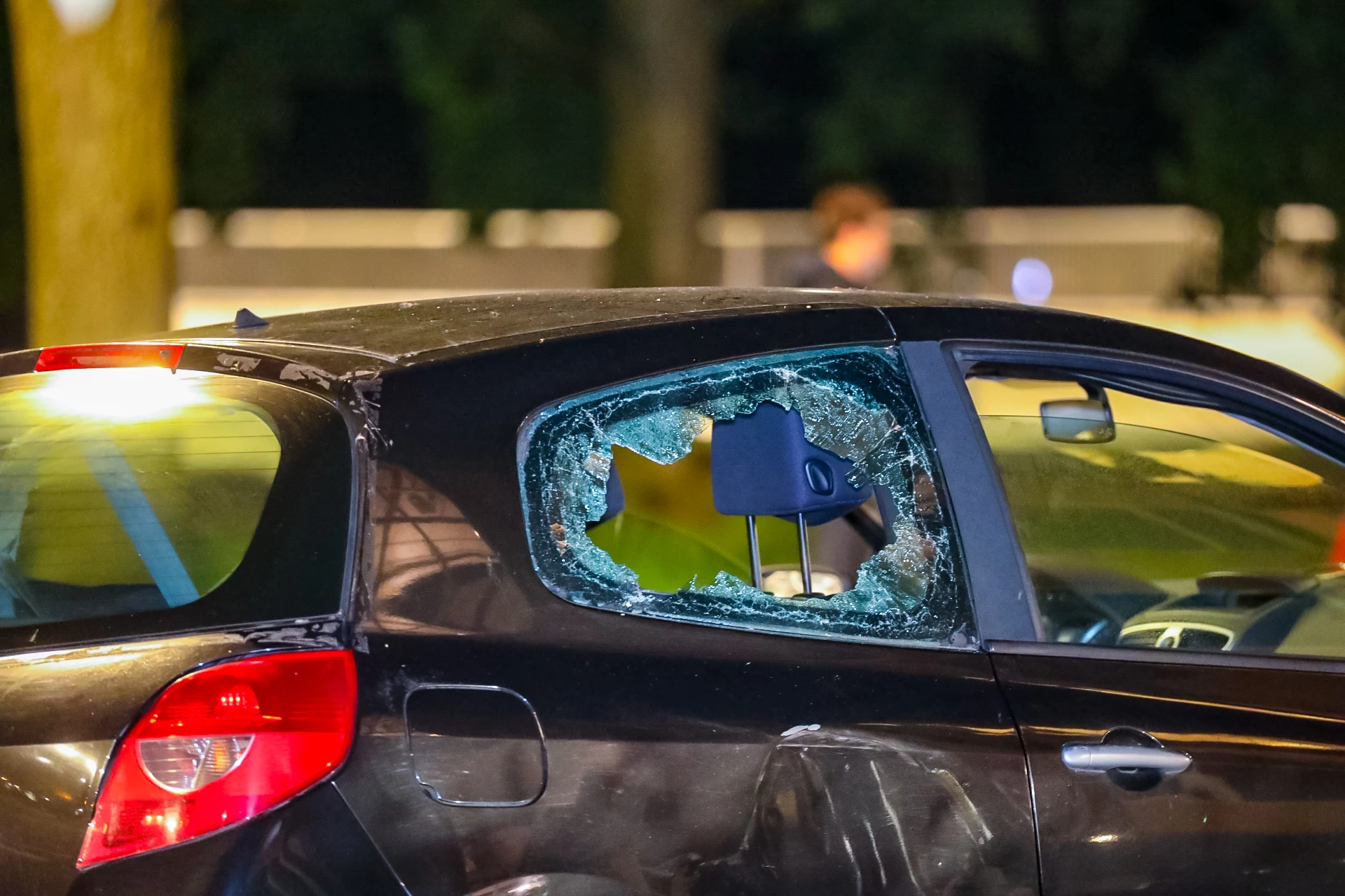 Appartementencomplex Apeldoorn beschoten vanuit auto