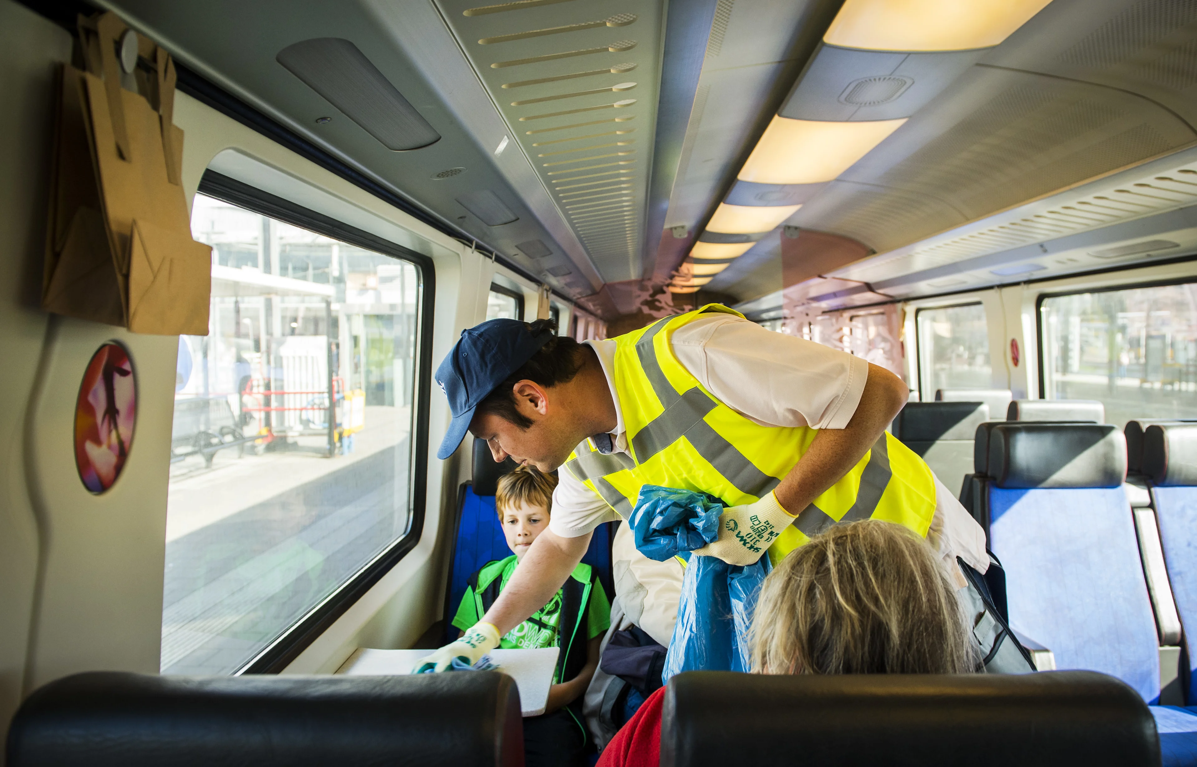 Jongeren die zich misdragen op stations krijgen taakstaf bij NS