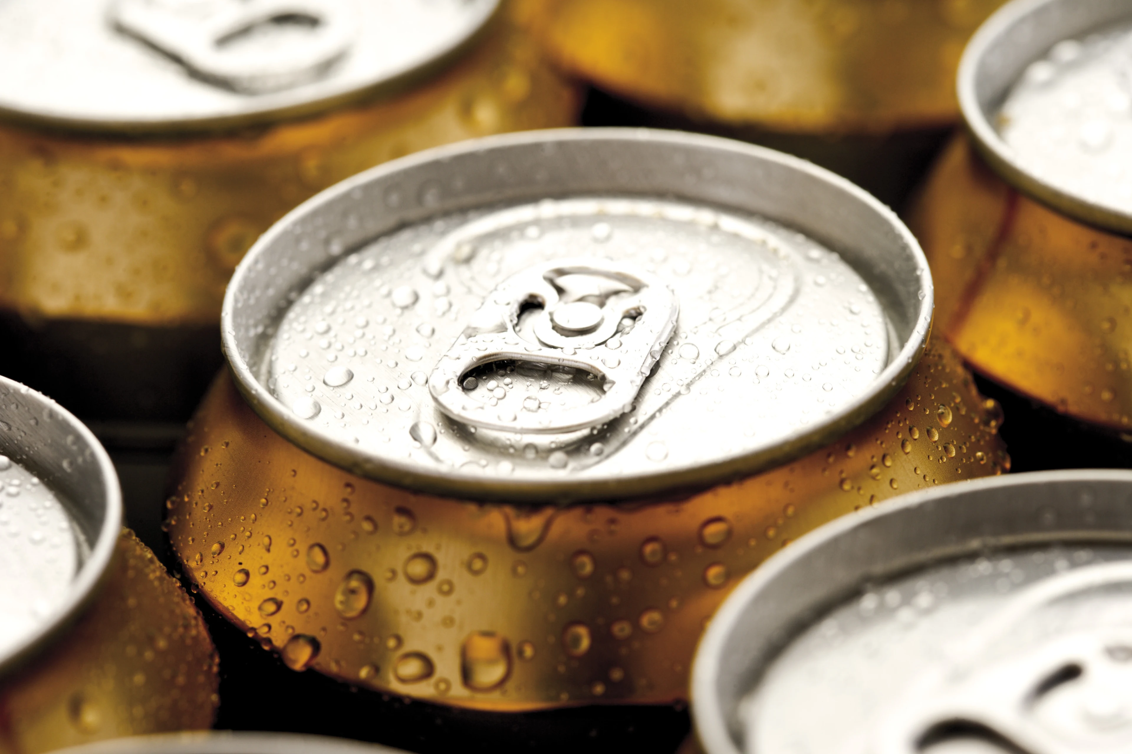 Supermarkt waarschuwt voor blikjes bier die plotseling kunnen openbarsten