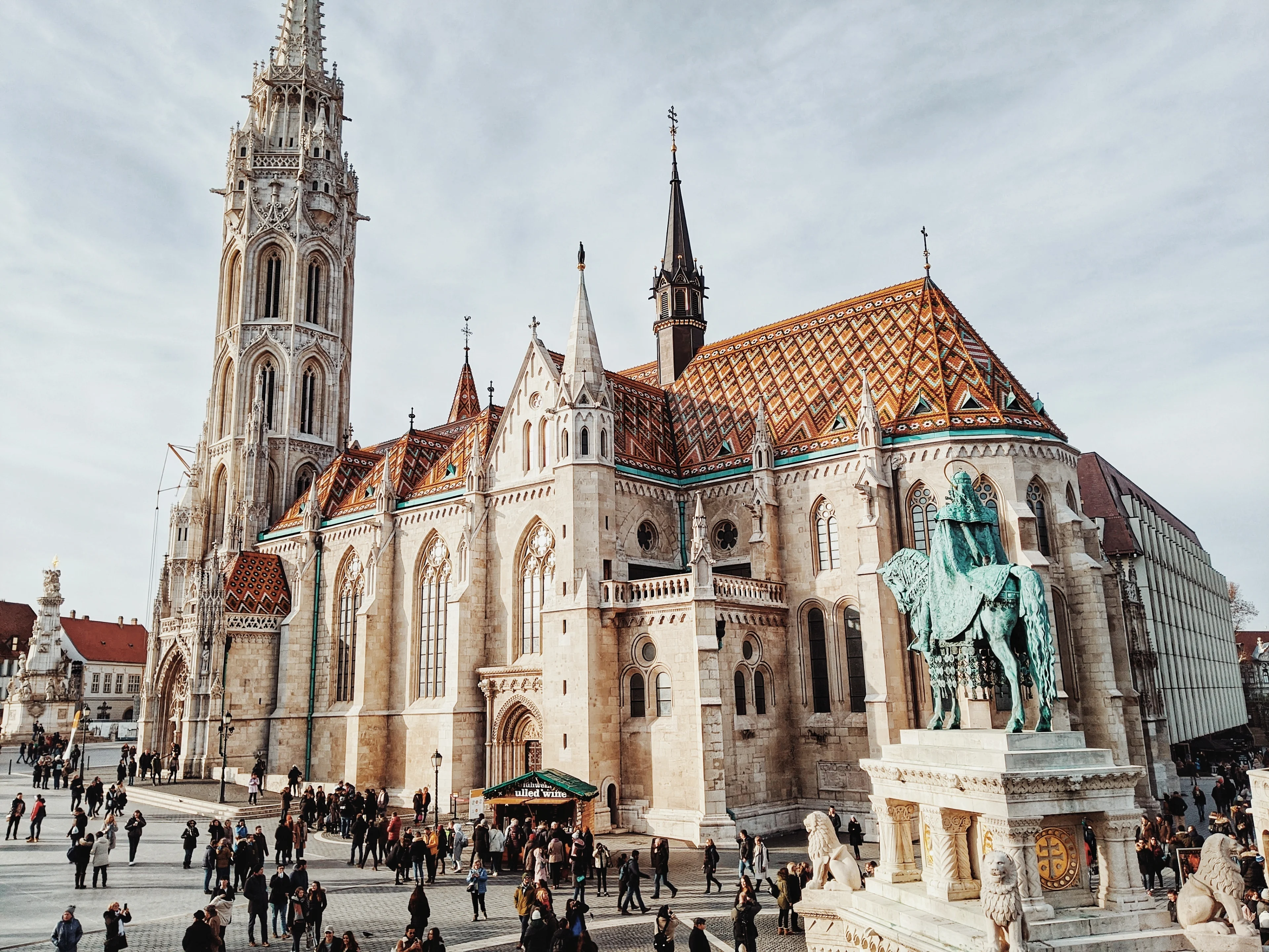 Hongarije gooit grenzen dicht voor Nederlanders, ministerie verandert reisadvies naar oranje