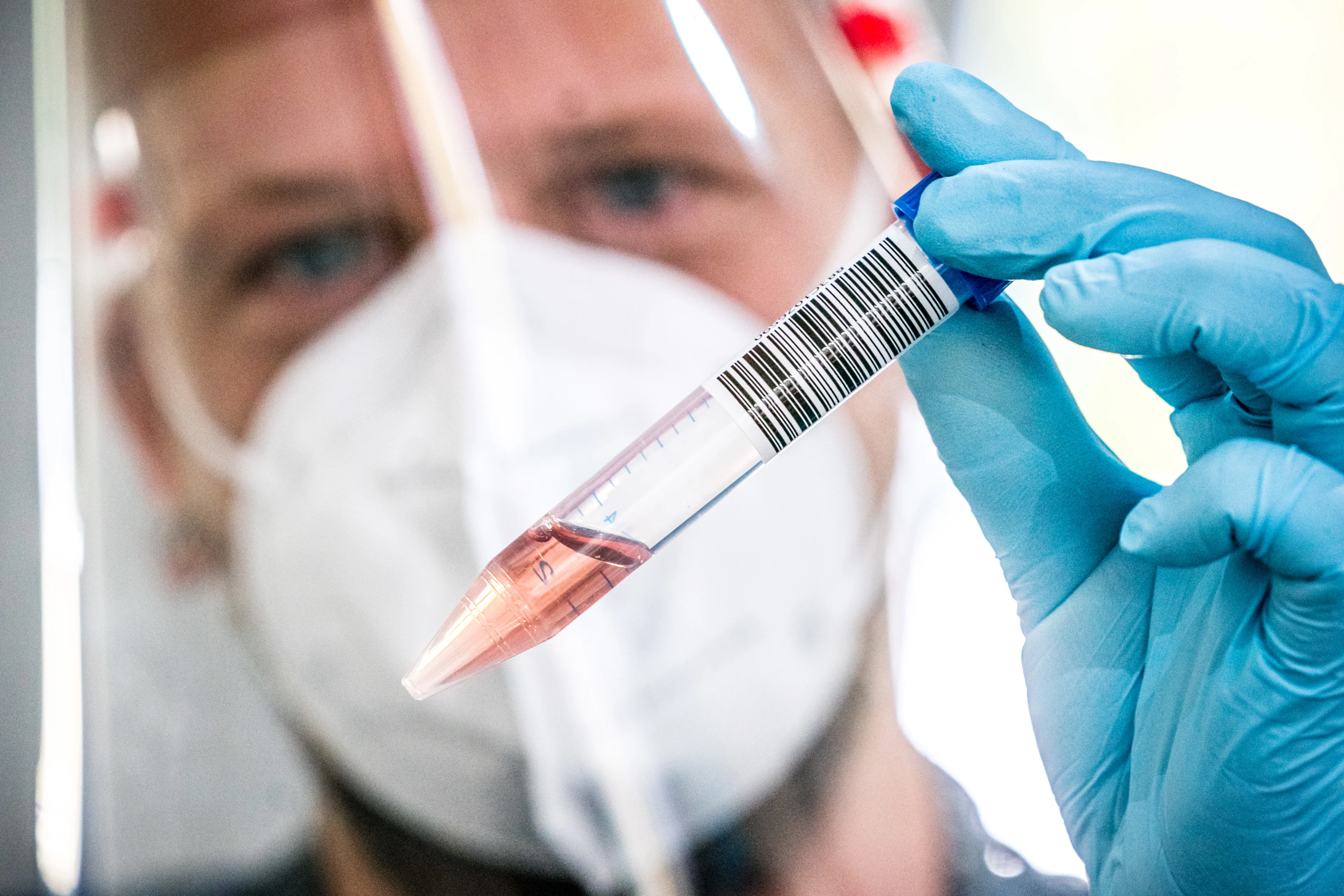 Commerciële aanbieders hebben het druk door tekort aan coronatests