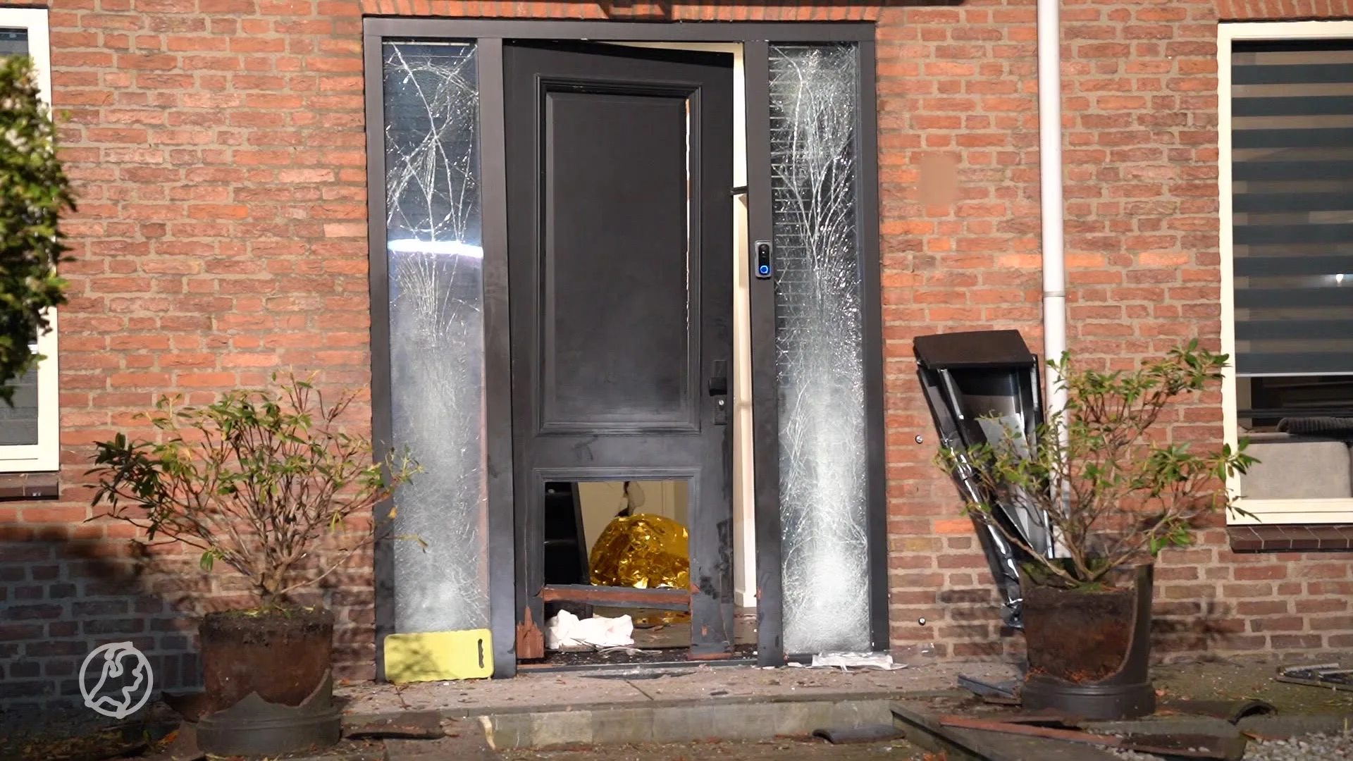 Buurtbewoners Nieuwkuijk reageren geschokt op explosie bij woning