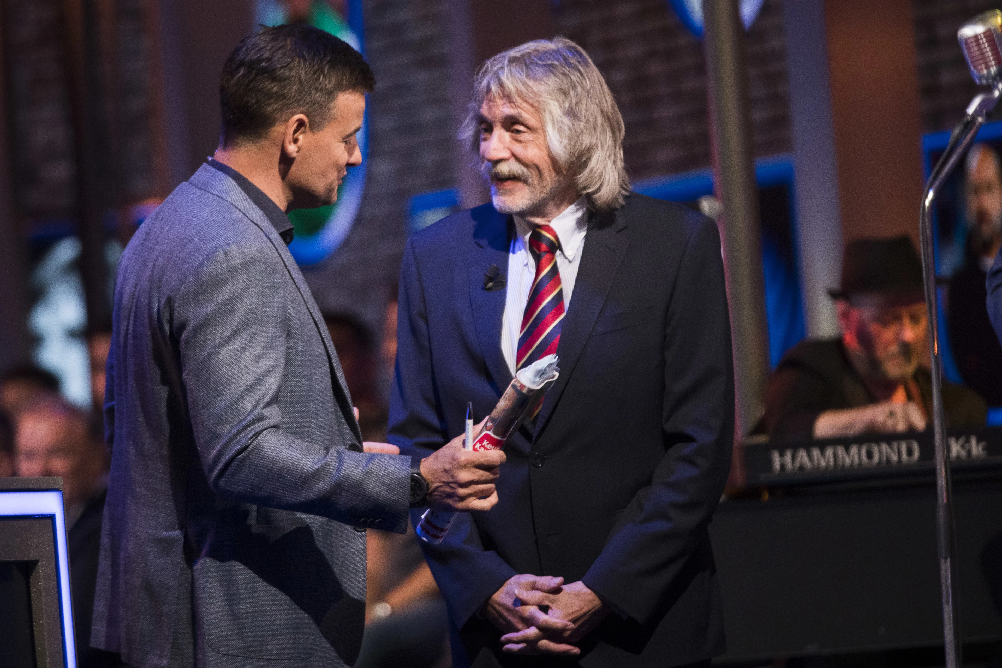 Derksen of Genee? Het is overduidelijk aan welke kant Nederland staat