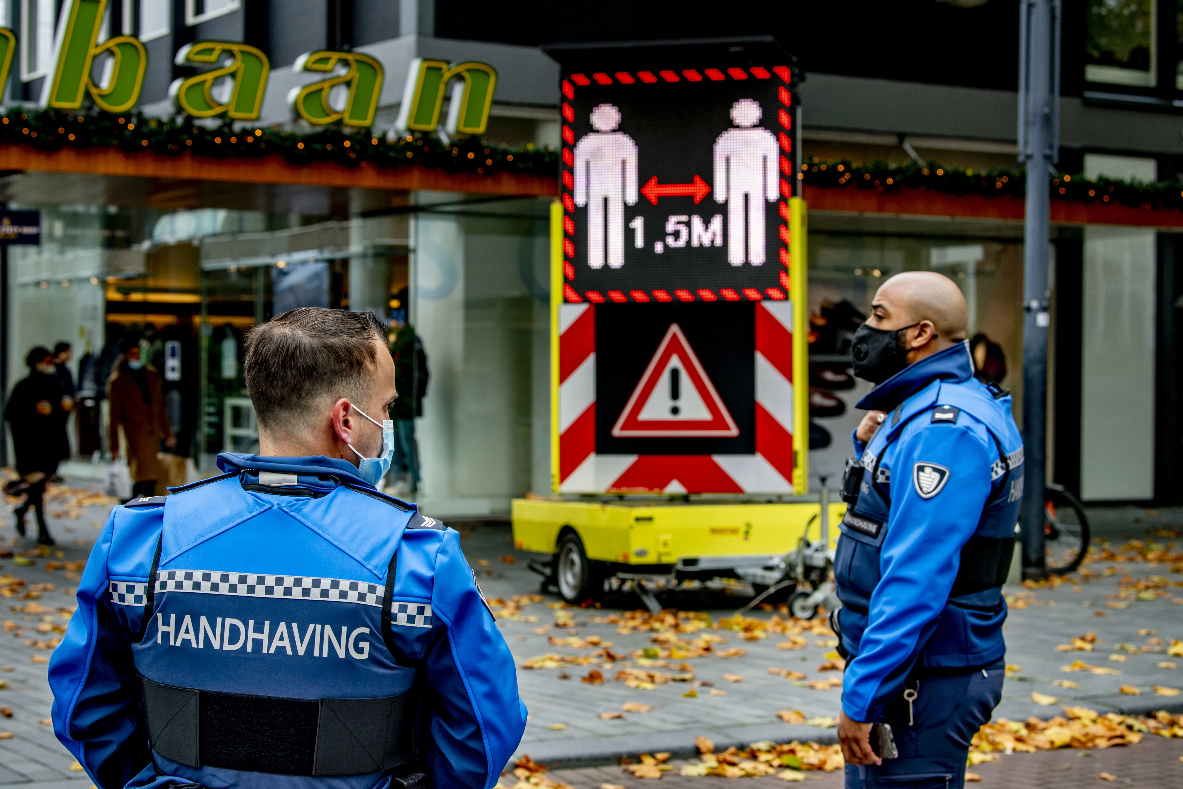 Boa's willen hogere boetes en strengere straffen voor overtreden coronamaatregelen