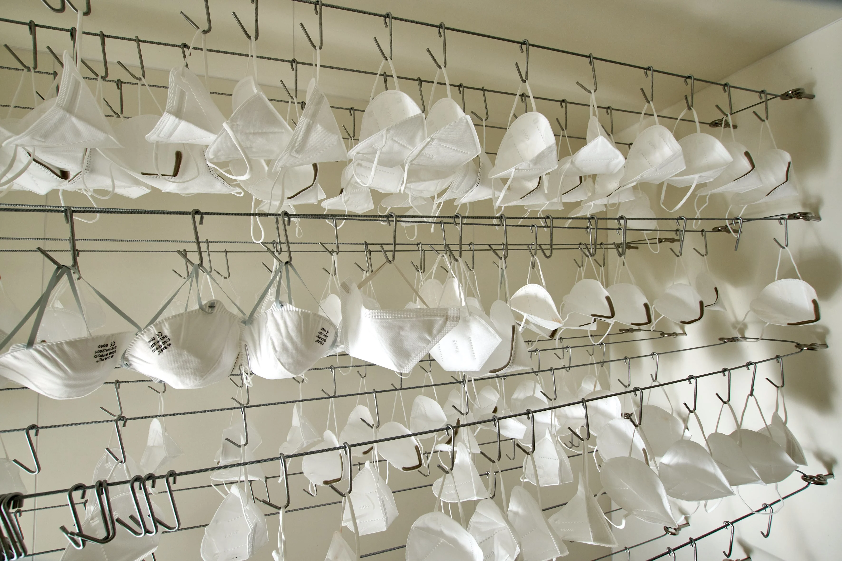 Medische mondkapjes voldoen vaak niet aan de eisen: 'Dit is heel erg zorgelijk'