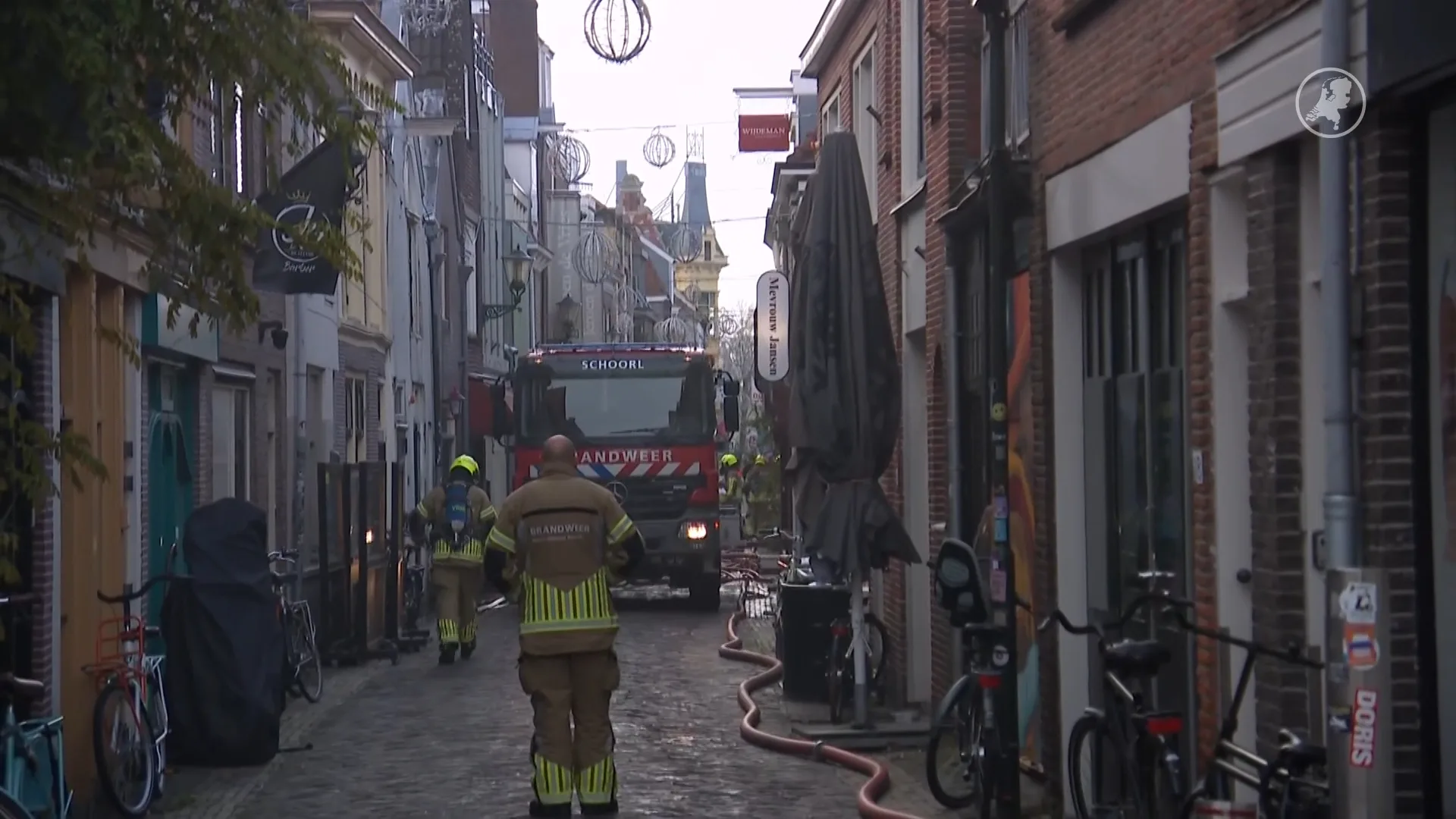 Brandweer nog hele middag bezig met blussen brand Alkmaar