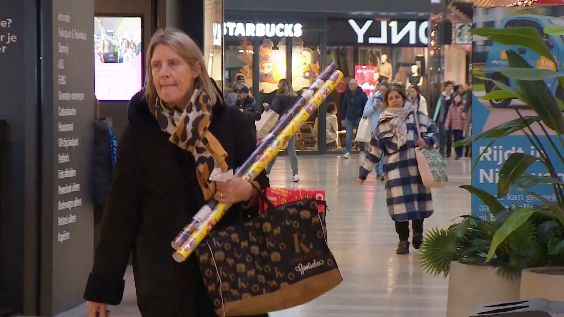 Drukte bij winkels door laatste sinterklaasinkopen, maar niet iedereen heeft geld voor cadeaus