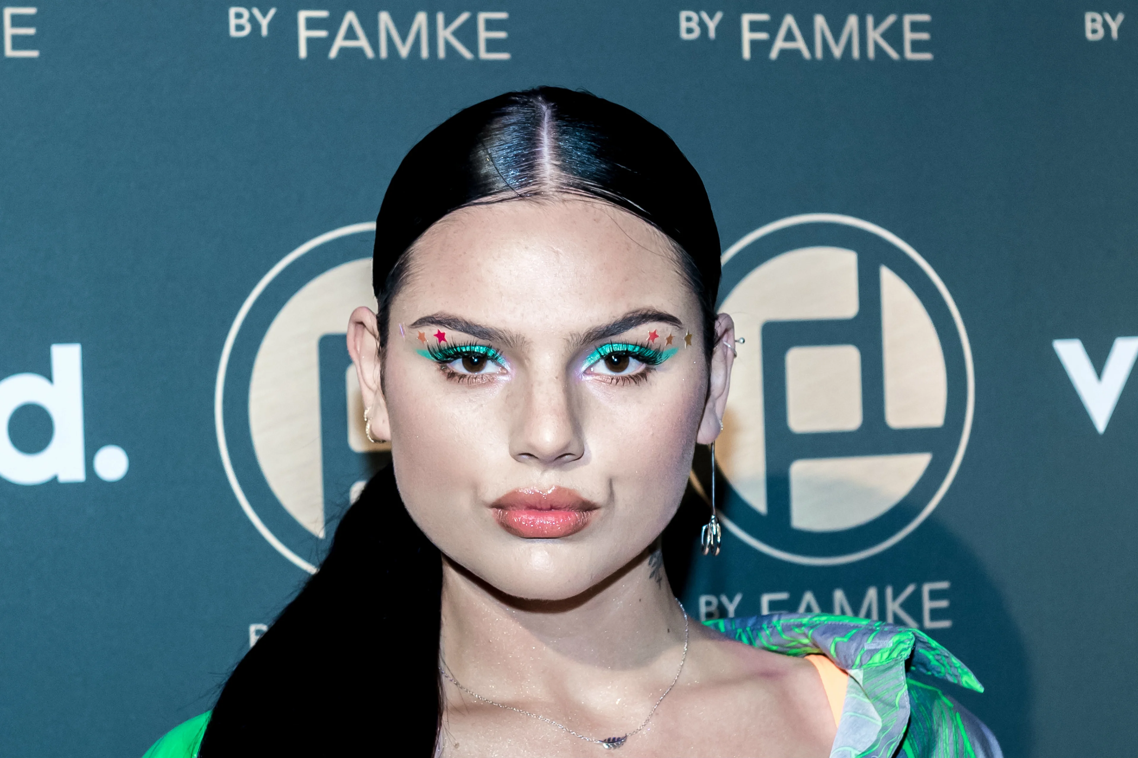 'Groot concert Famke Louise gecanceld om #ikdoenietmeermee'