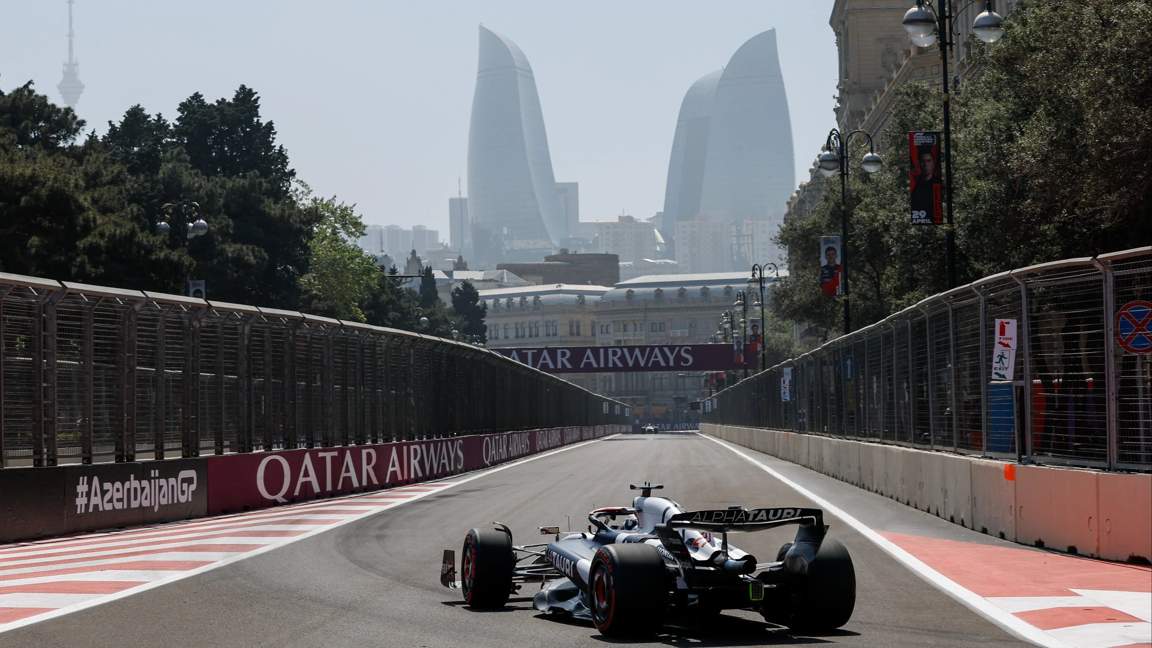 Nyck de Vries crasht tijdens Formule 1-kwalificatie in Bakoe