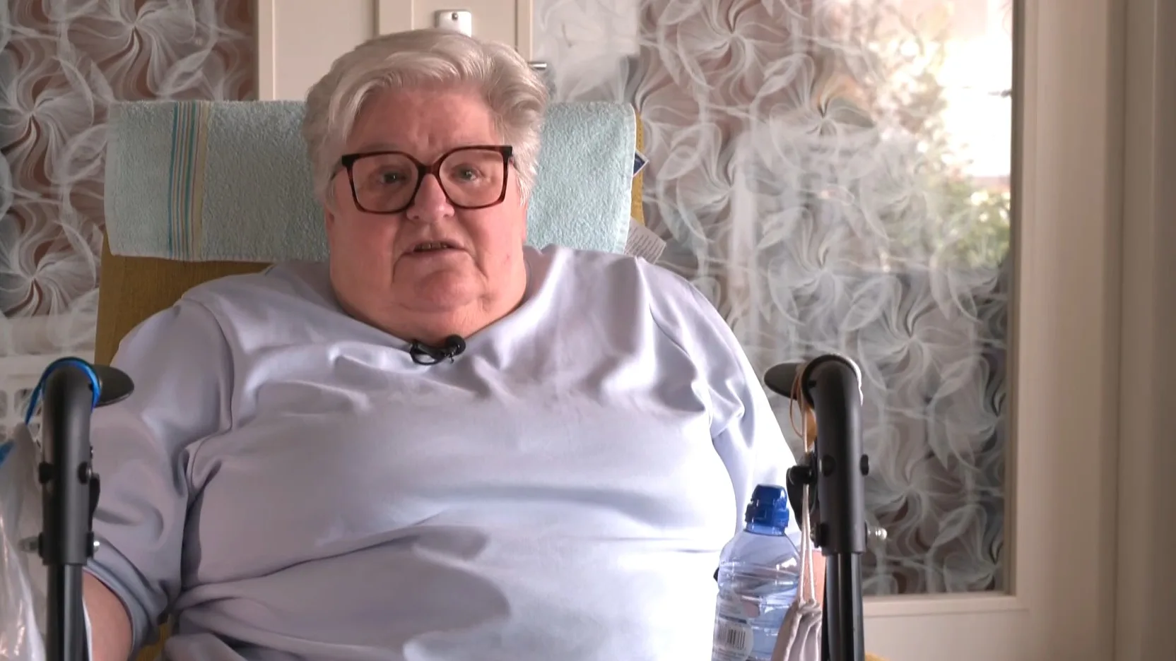 Ria zit gevangen in huis nu lift al weken stuk is: 'Word steeds verdrietiger'