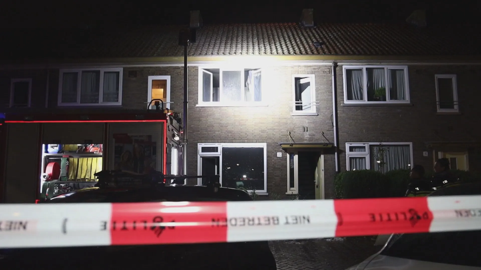 Vrouw neergestoken in Amsterdam-Noord, brand gesticht in woning
