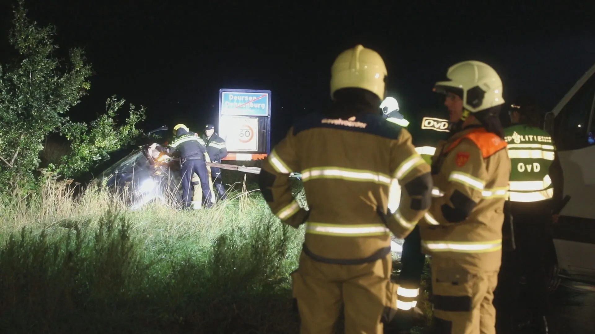 Automobilist (56) komt om het leven bij verkeersongeval in Deursen-Dennenburg