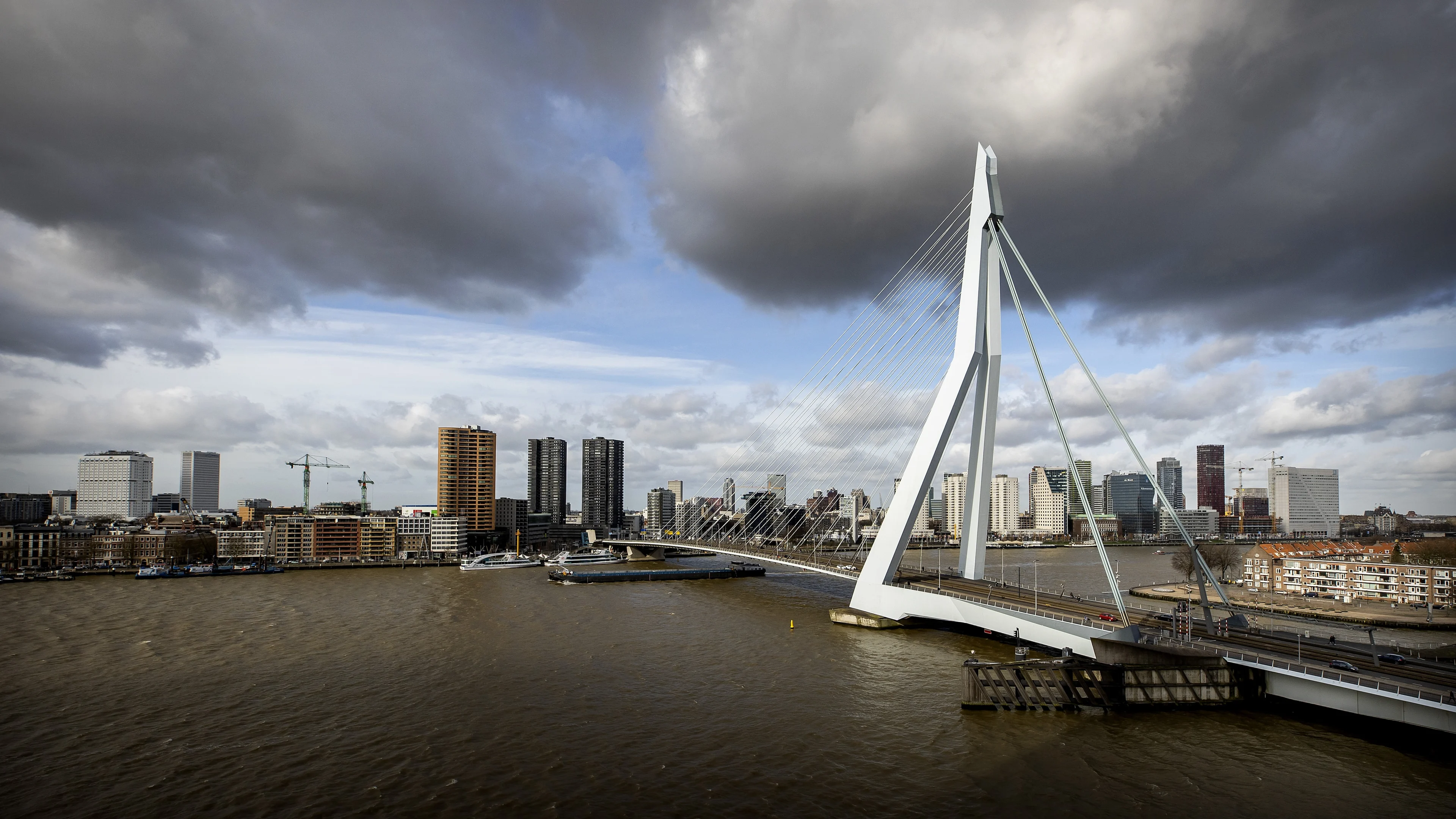 Slachtoffer steekpartij Suriname blijkt 69-jarige vrouw uit Rotterdam