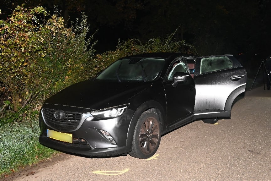 Vader en dochter aangehouden na vondst lichaam in gestolen auto in Boxmeer