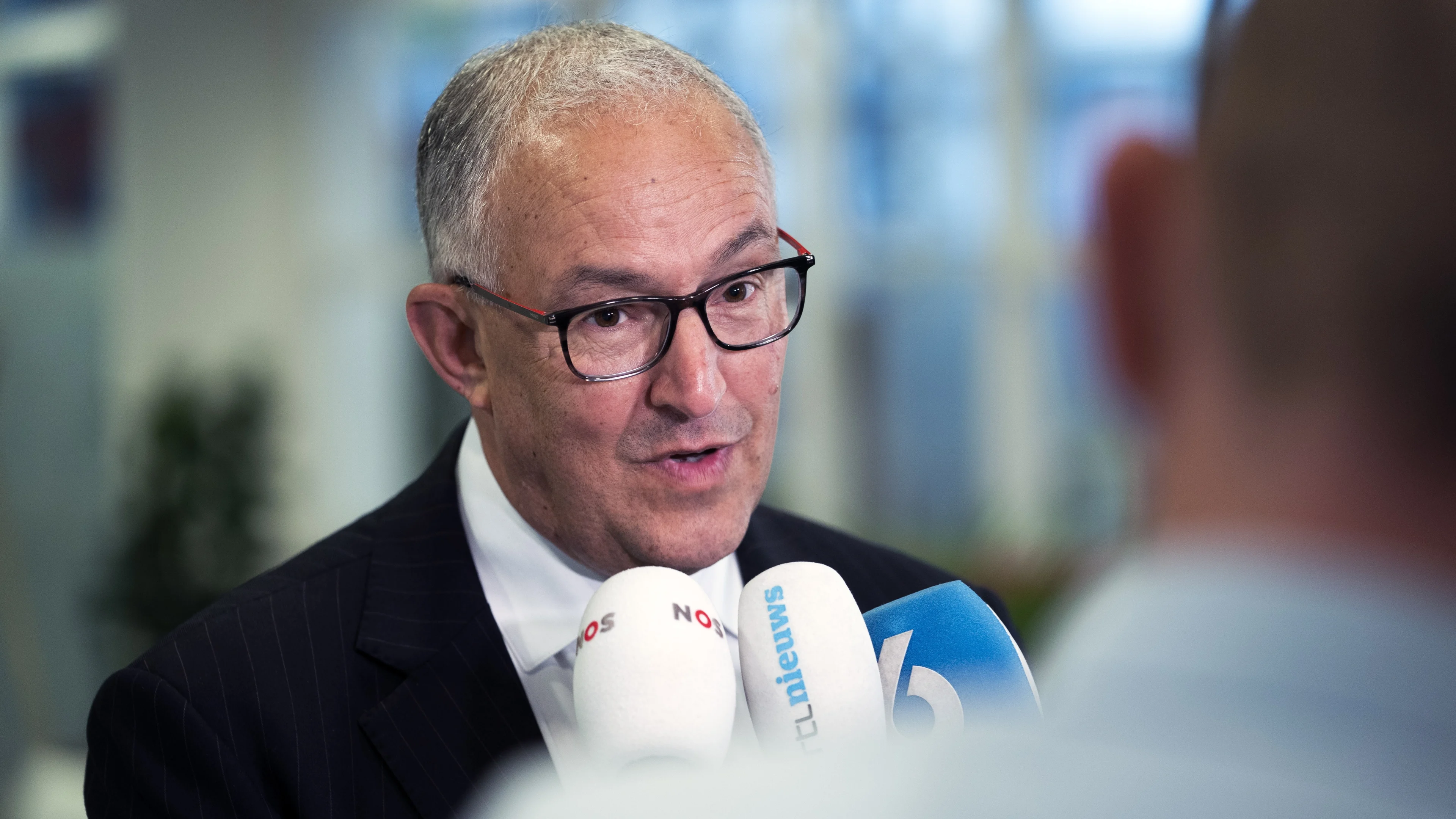 Wie stapt in schoenen Aboutaleb? Rotterdam wil dat nieuwe burgemeester begint voor zomer