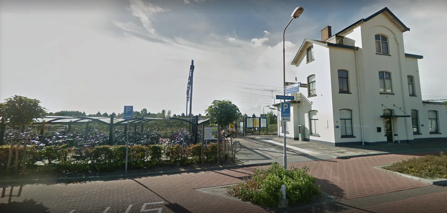 Fietsende man in Kapelle slaat vrouwen op de billen, politie zoekt hem