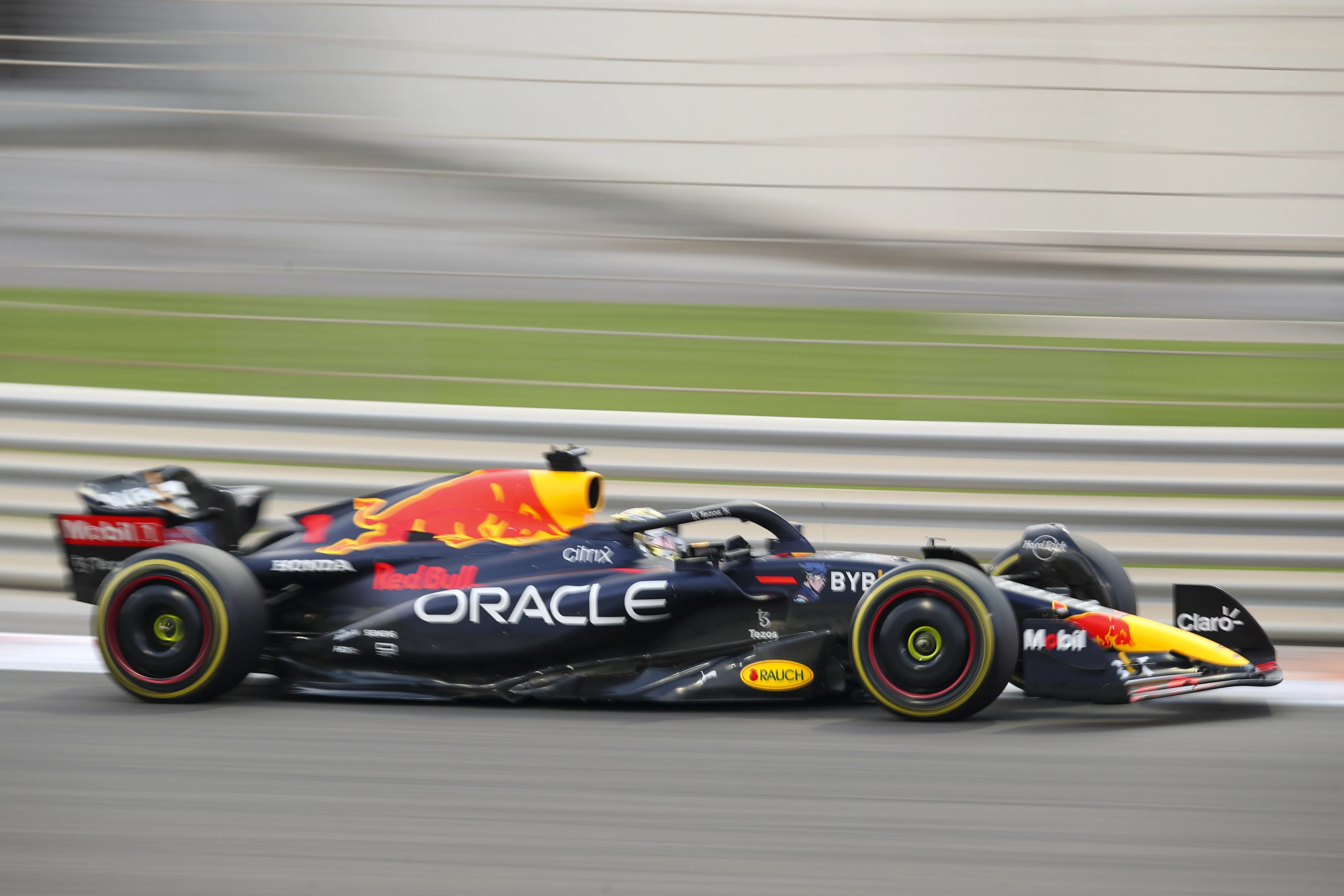 Max Verstappen maakt eerste testkilometers op weg naar nieuw wereldkampioenschap