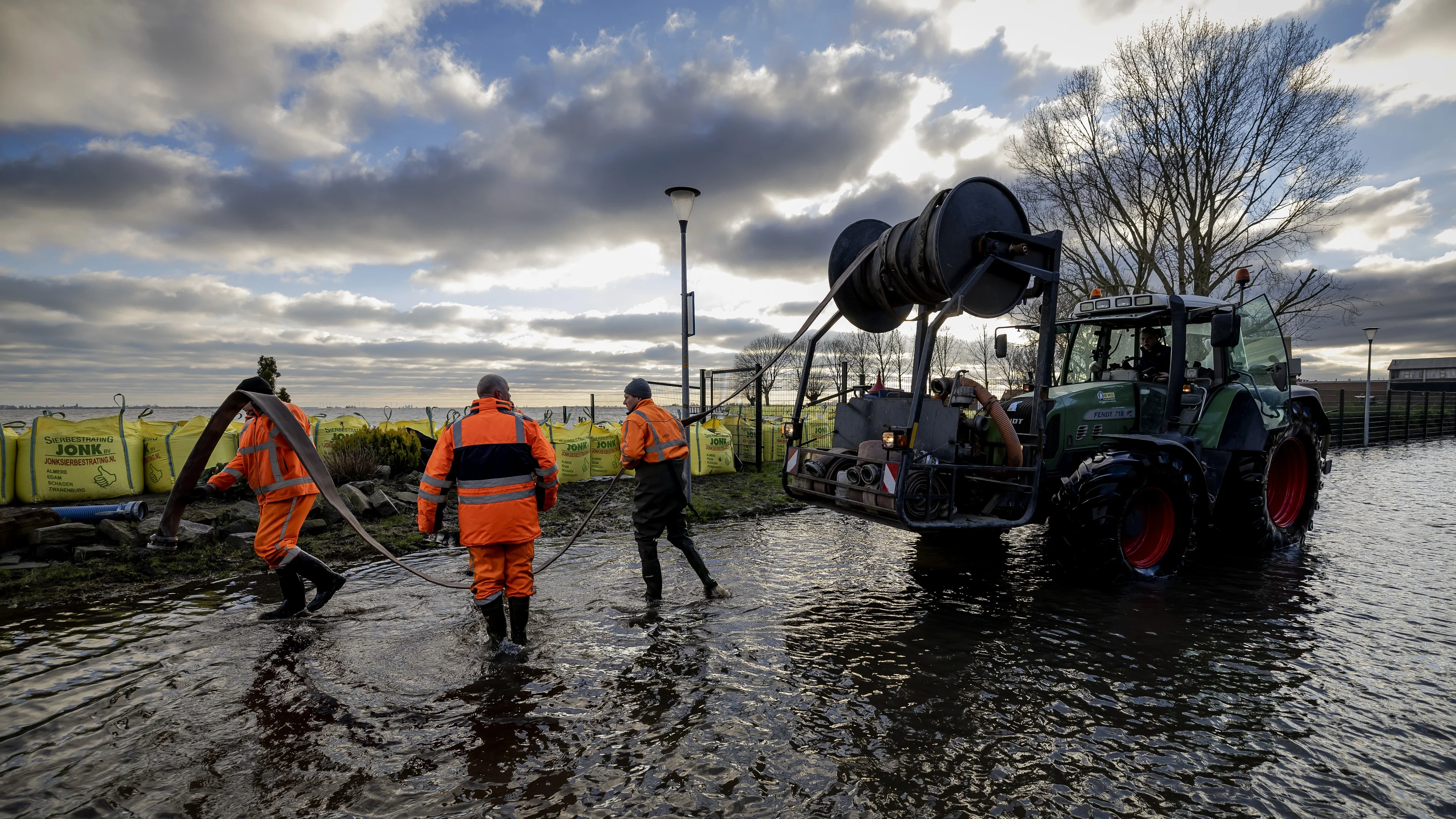 Rijkswaterstaat verwerpt kritiek over waterpeil in Markermeer