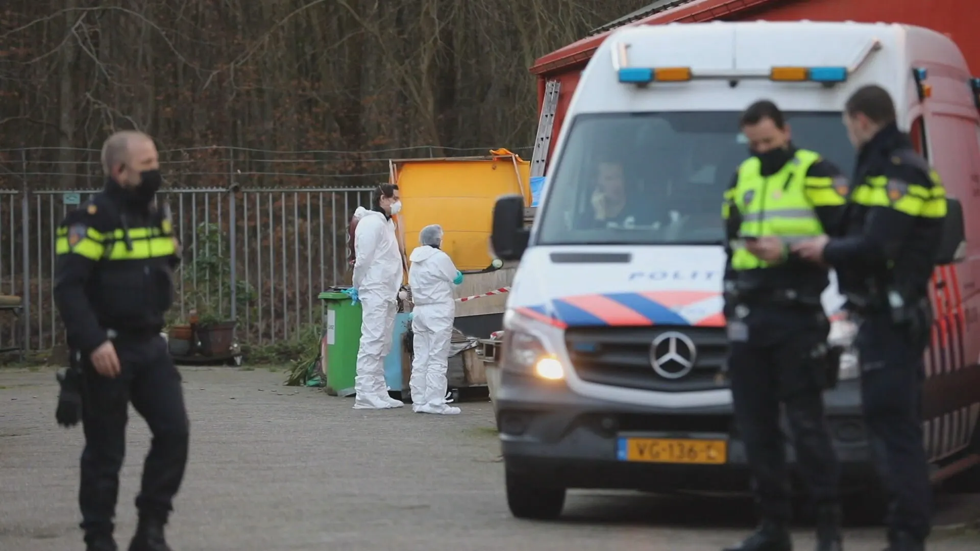 Stel in garagebox Amsterdam niet door misdrijf omgekomen