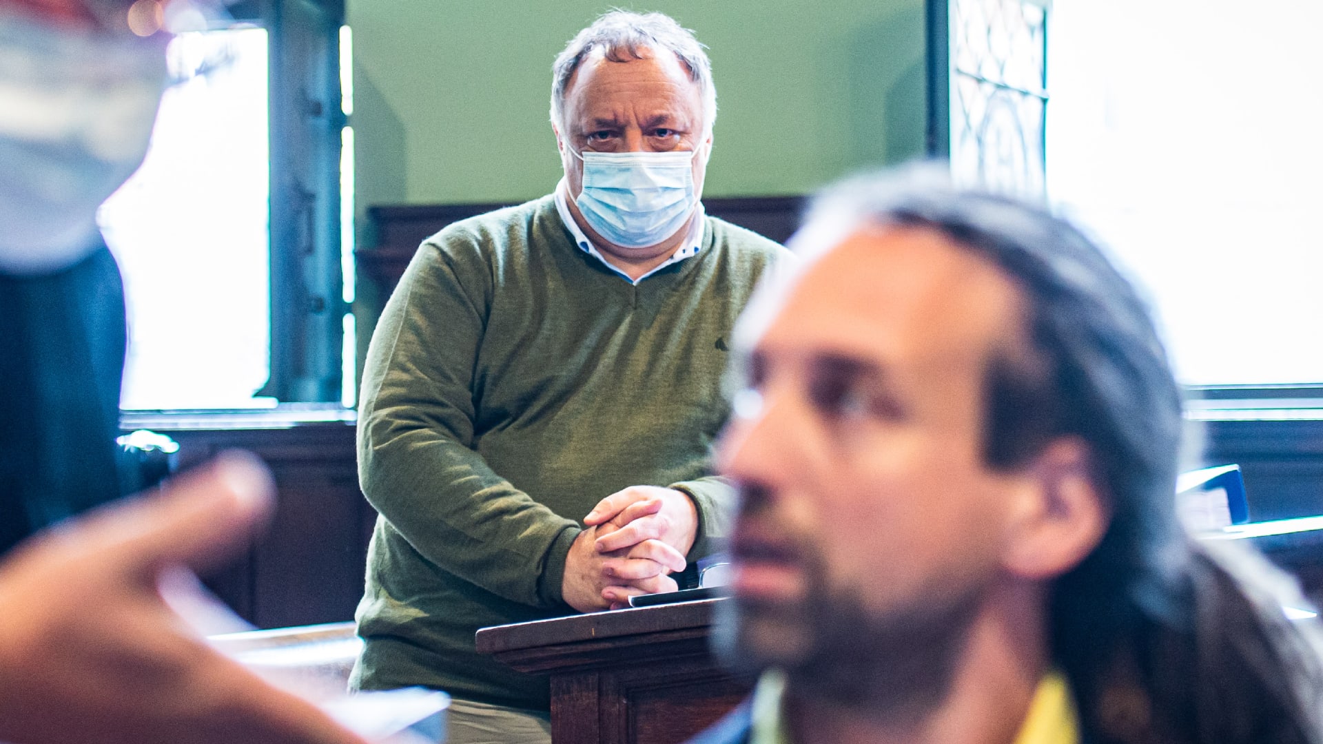 Viroloog Marc van Ranst grapt over opgepakte Willem Engel