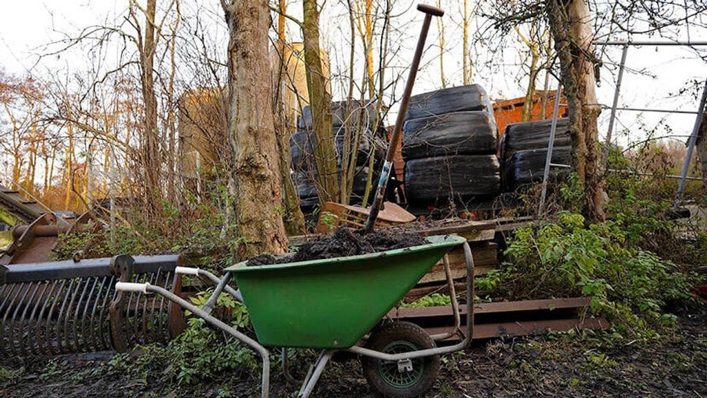 Vrouw 15 jaar lang vastgehouden als 'huisslaaf' in Kamerik, vrouw (53) aangehouden