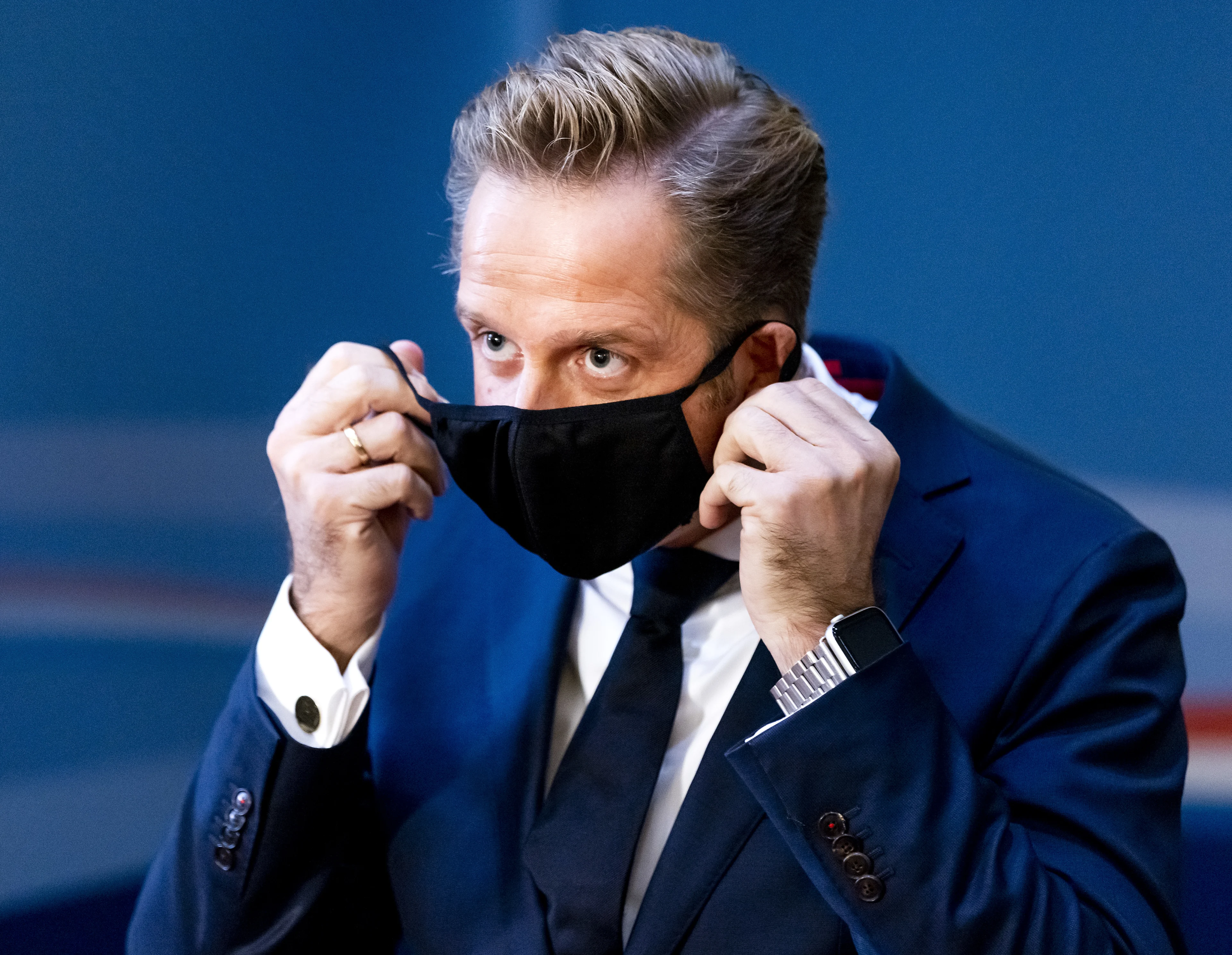 Minister De Jonge waarschuwt voor risico misinformatie op aanpak coronavirus