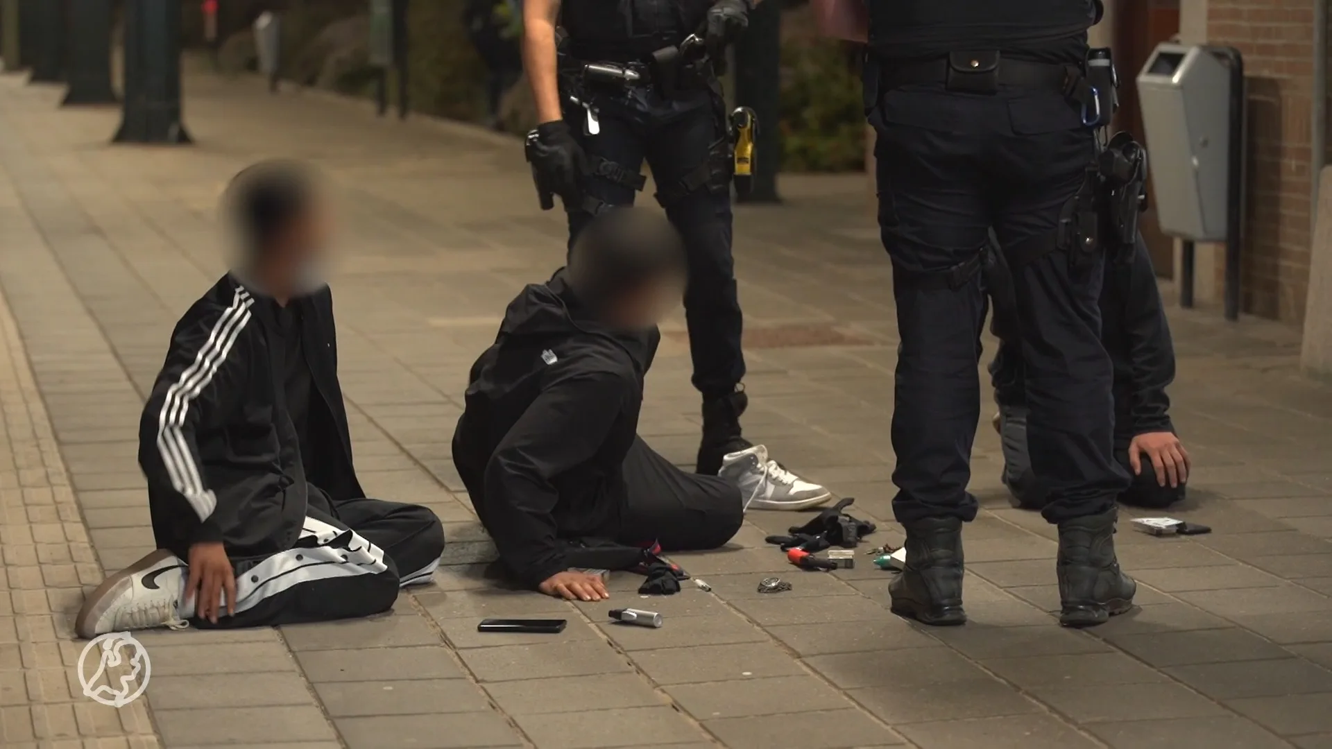 Zwaargewonde man na steekpartij bij station Deventer, zeven aanhoudingen