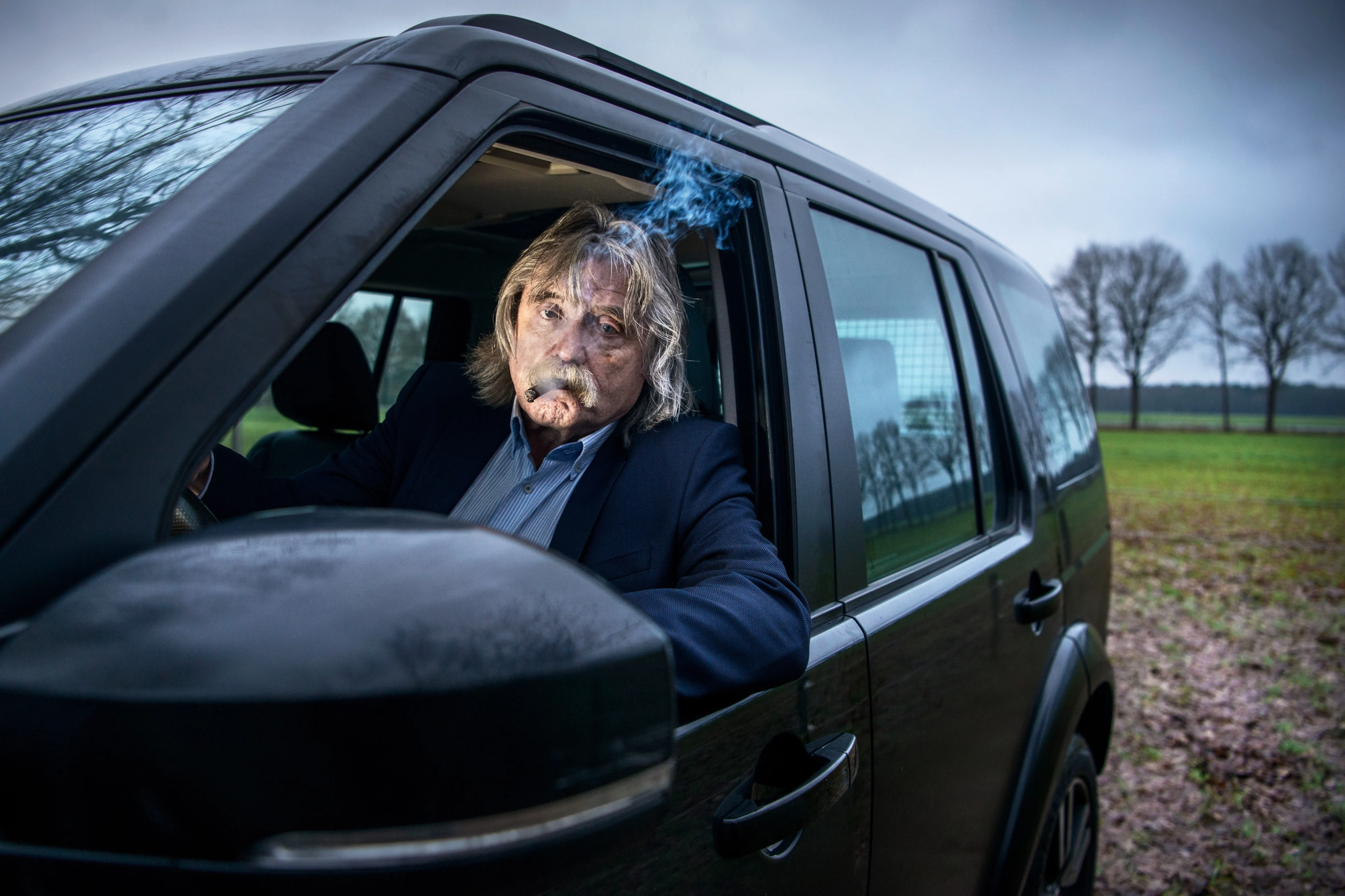 Johan Derksen blijft op meerdere radiozenders wél te horen: is hij te snel veroordeeld?