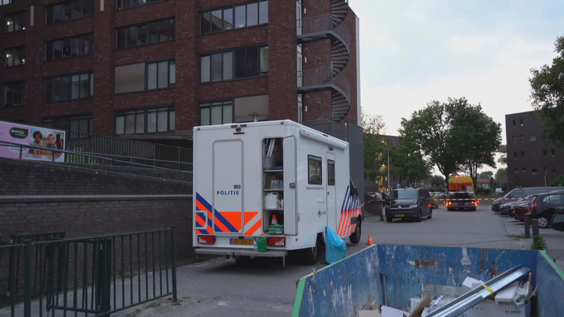 Vrouw (72) uit Assen dood gevonden in kanaal, man (80) opgepakt