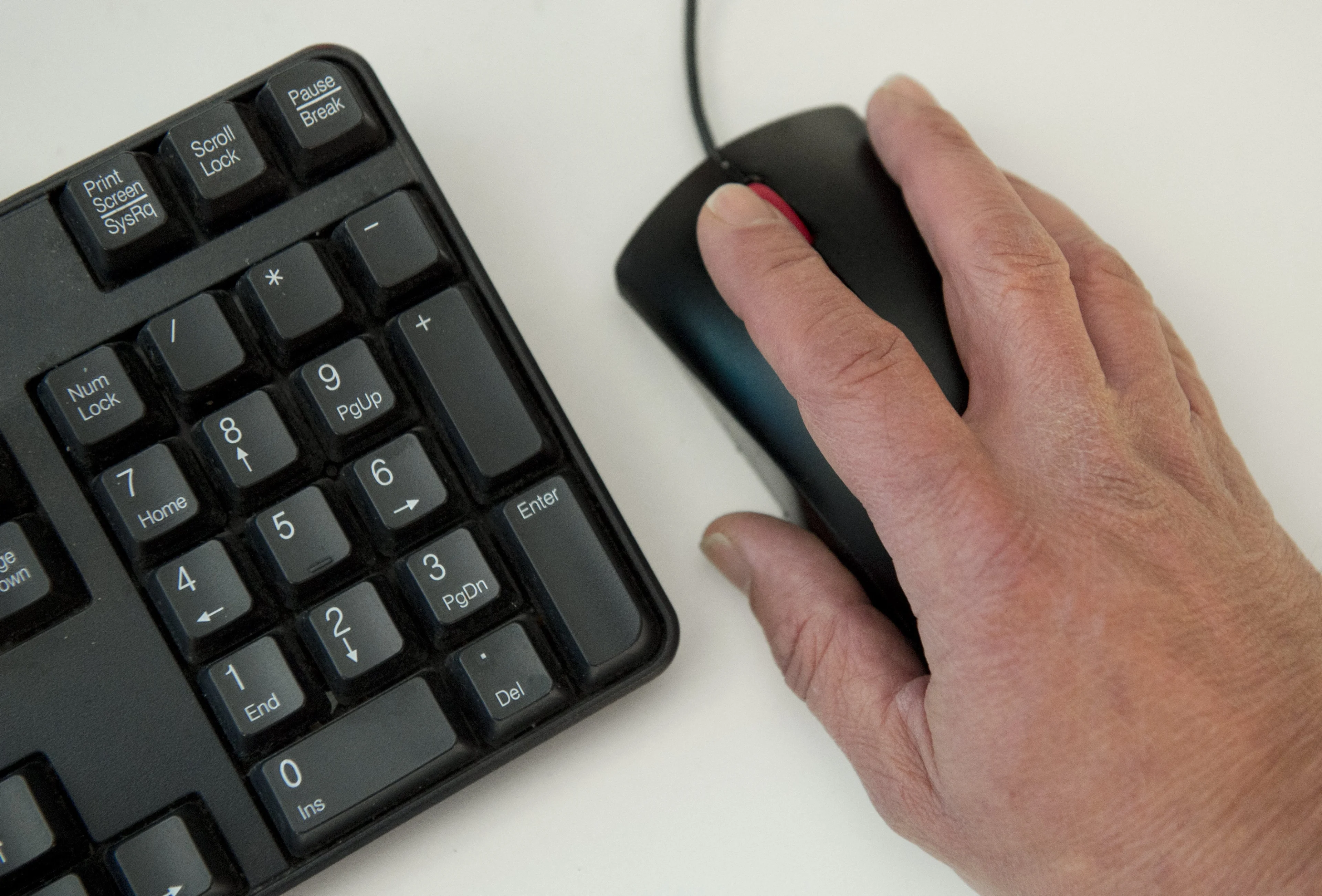 Arbeidsinspectie: duizenden migranten maken misbruik van register