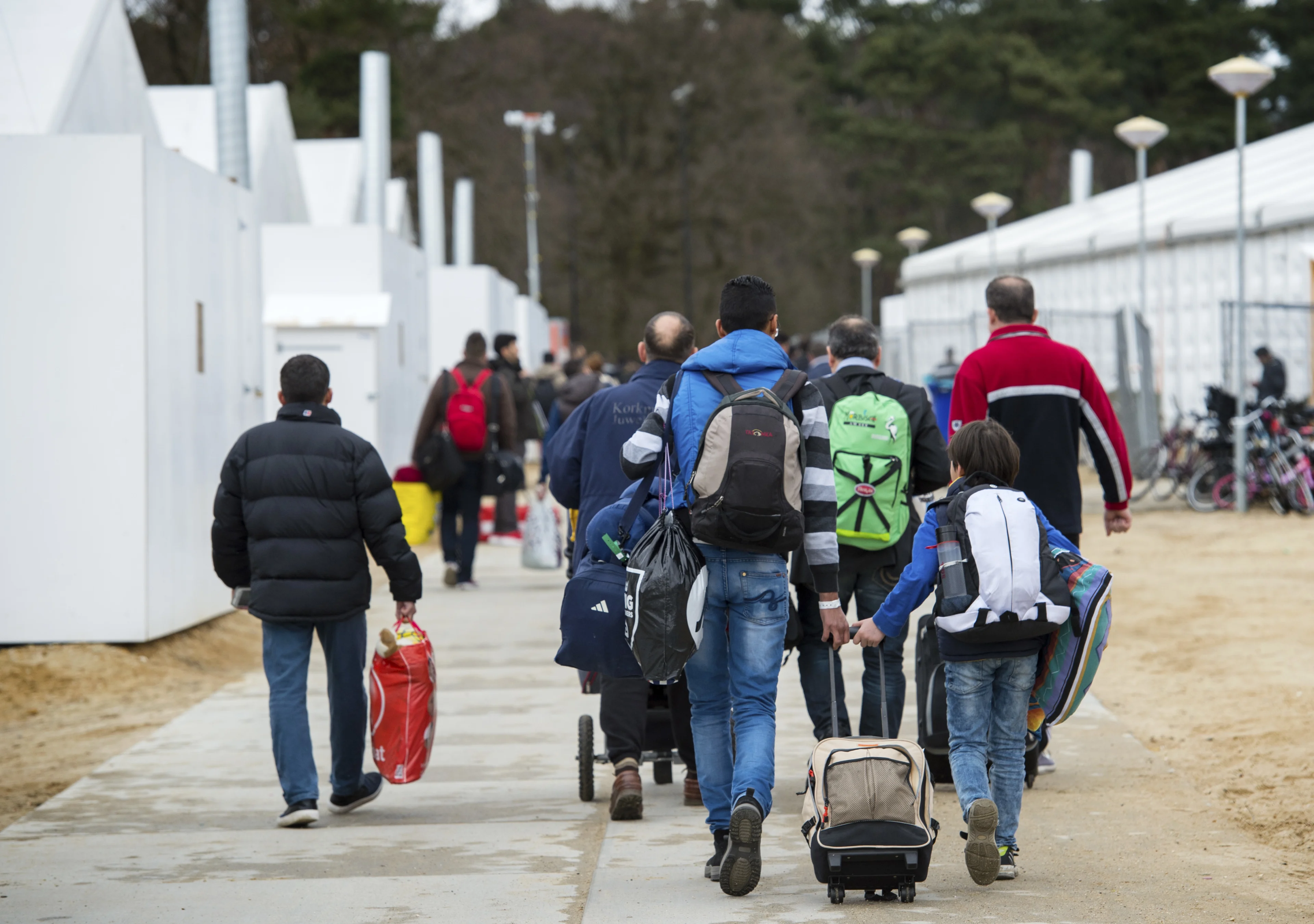 Ombudsman: regel betere voorzieningen voor asielzoekers die wachten op aanvraag