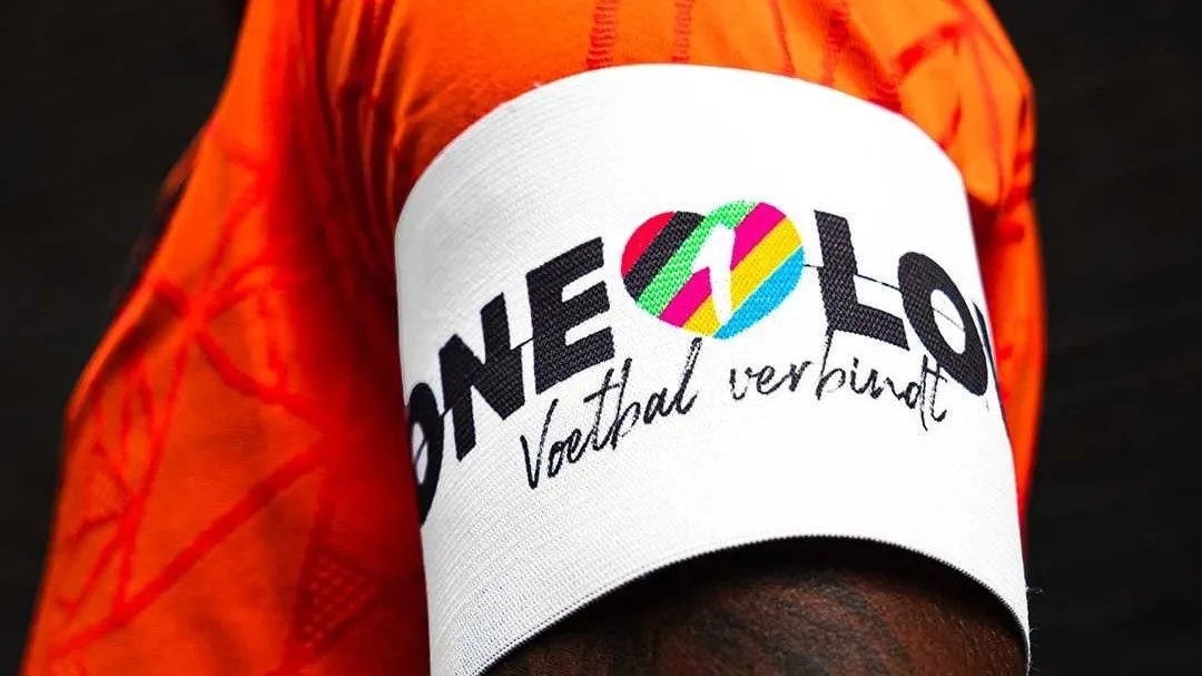 Oranje speelt zonder OneLove-band vanwege dreiging gele kaart