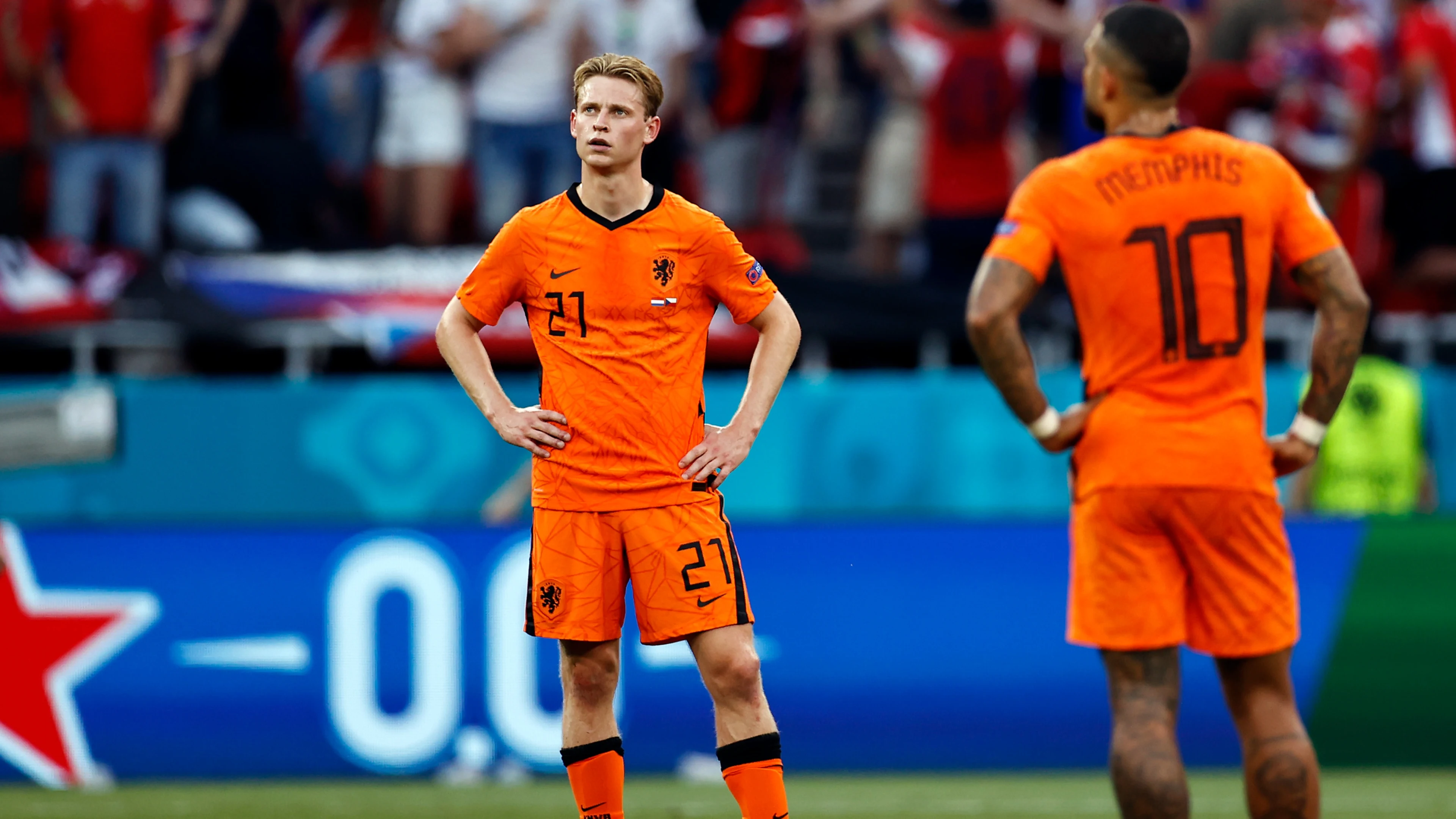 EK-droom in duigen: Tienkoppig Oranje verliest met 2-0 van Tsjechië