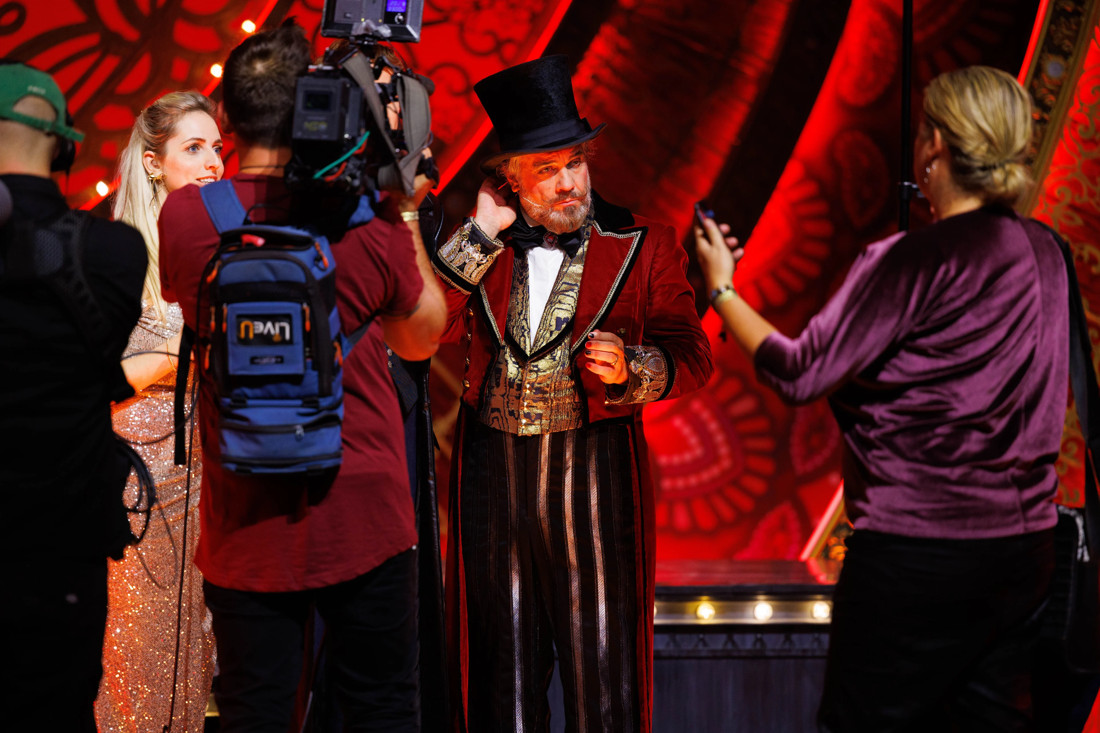 Vloek op musical Moulin Rouge!? Show wéér stilgelegd, nu om ziekte bij hoofdrolspeler