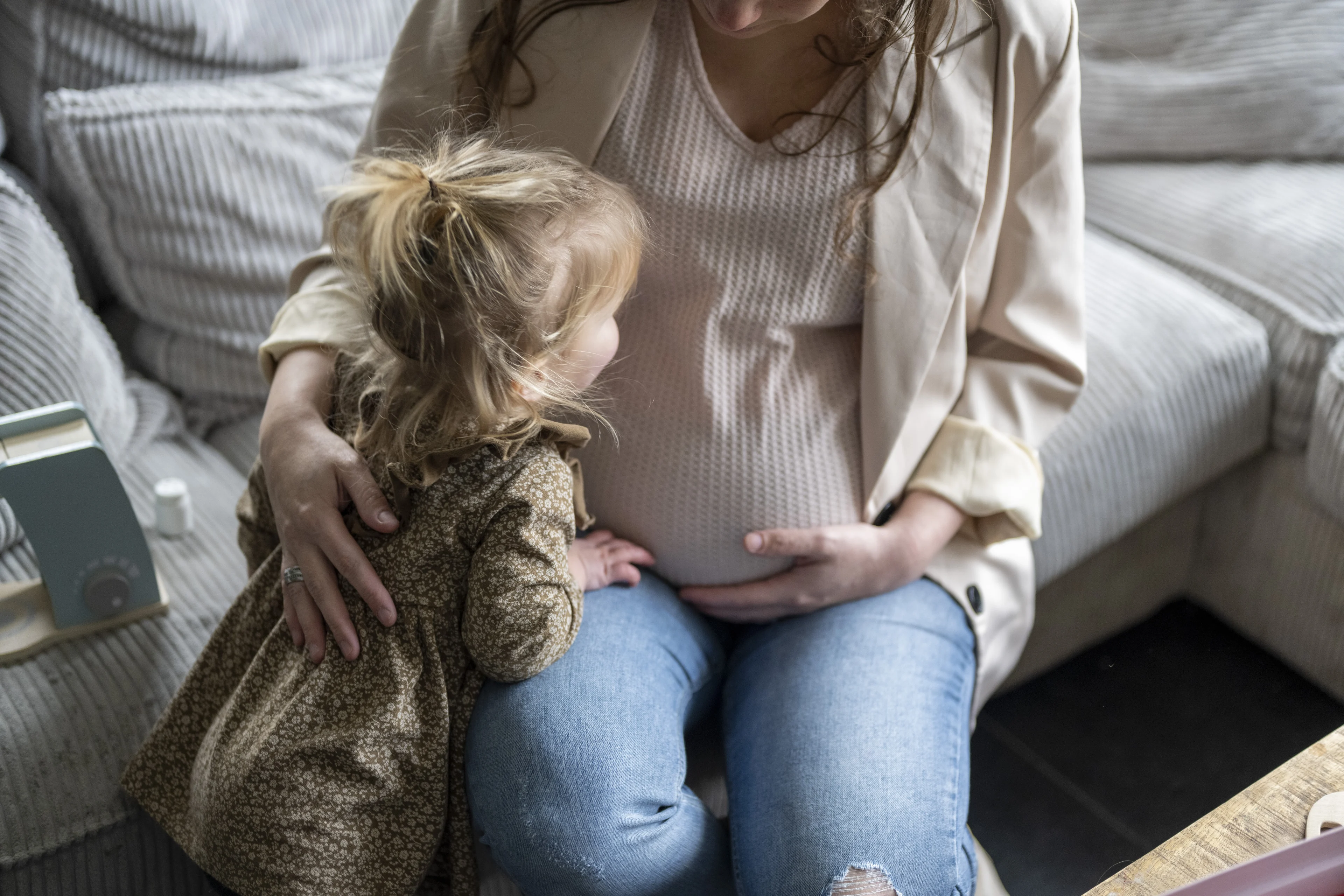 Gezondheidsraad: coronaprik voor aanstaande moeders nu onnodig
