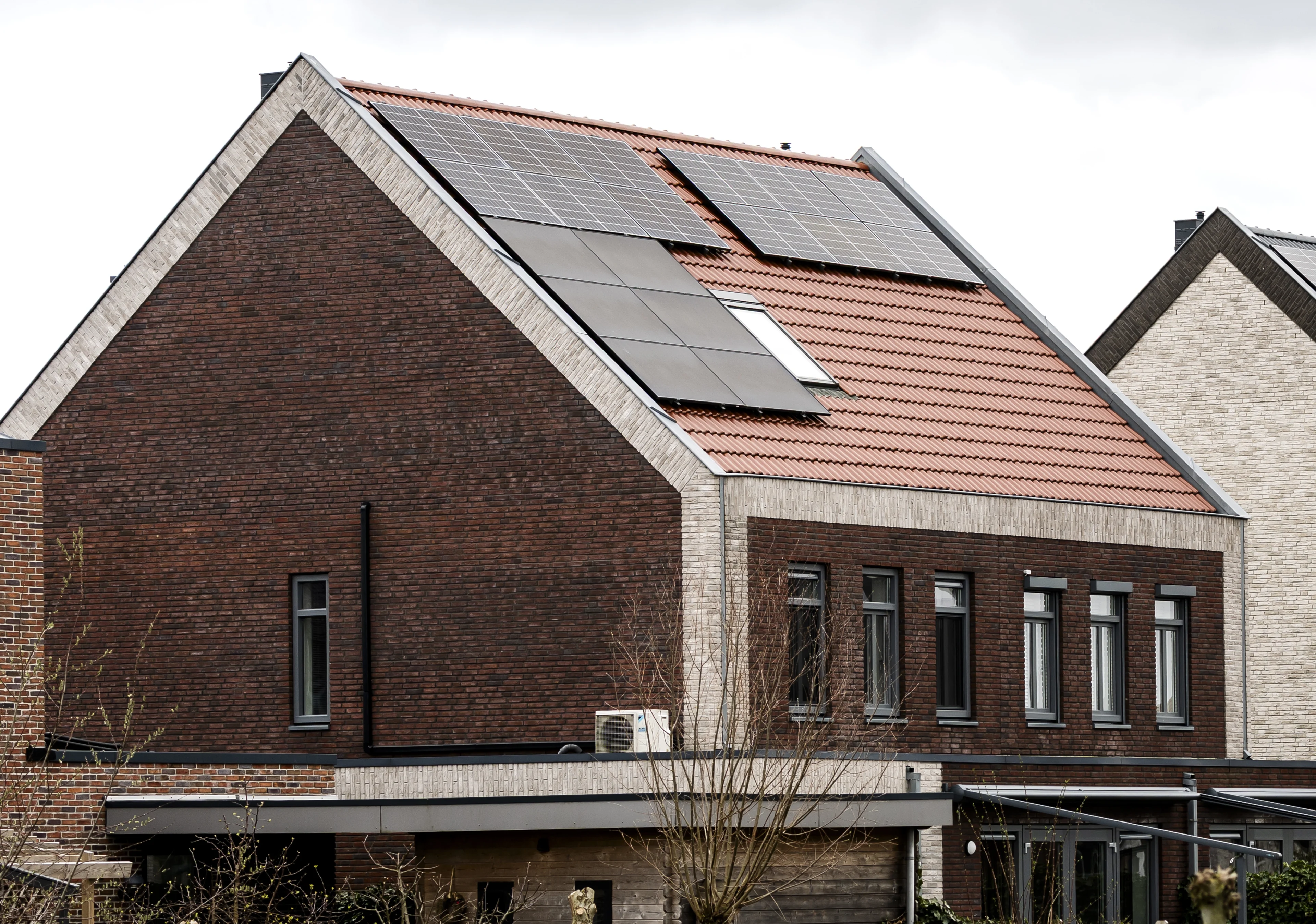 Kabinet stelt honderden miljoenen euro beschikbaar voor verduurzamen woningen