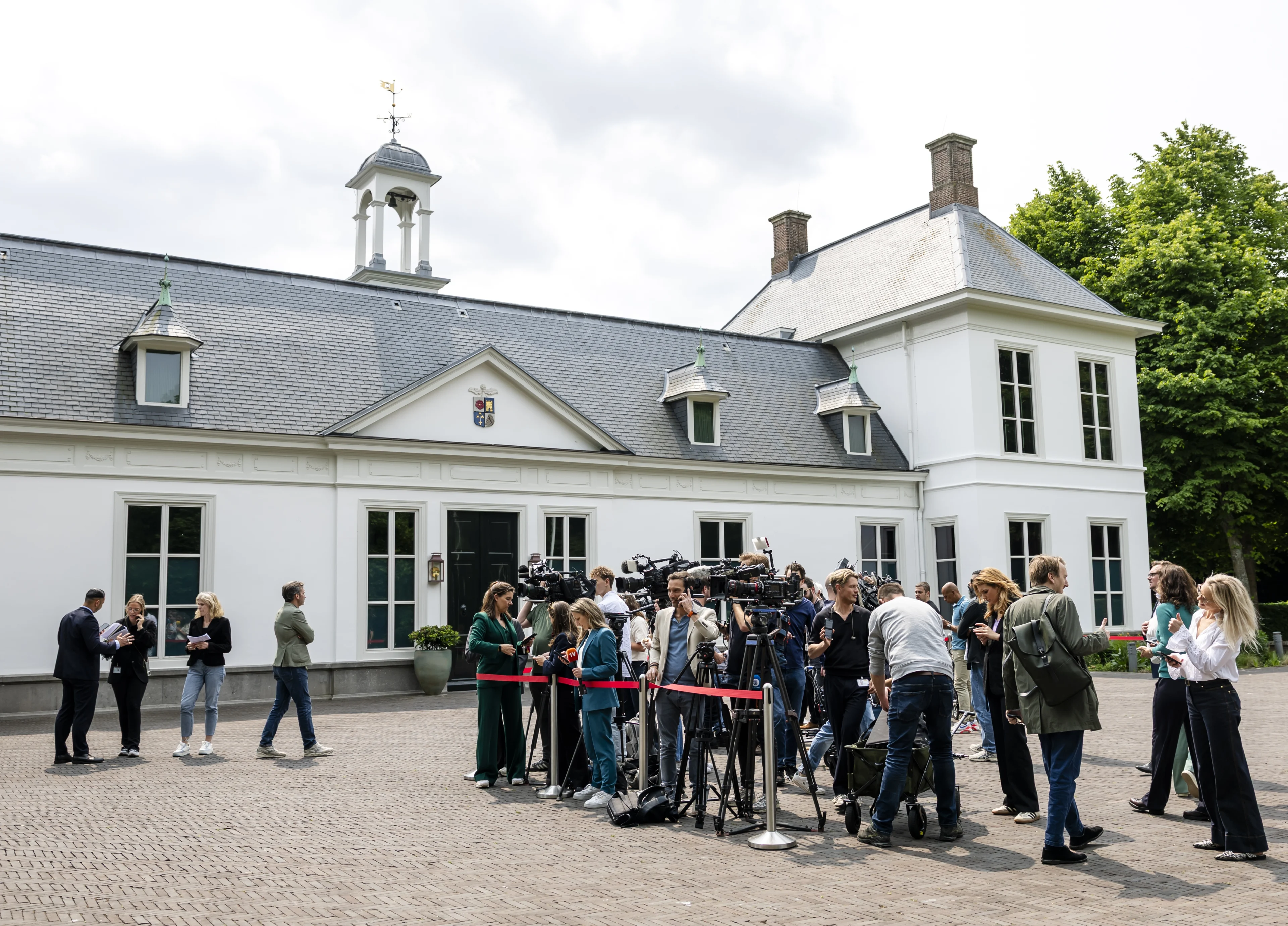 Bewindspersonen teleurgesteld bij aankomst extra ministerraad