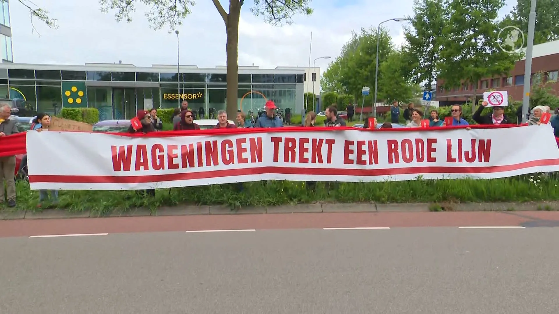 Honderden demonstreren tegen komst Schoof en Bosma in Wageningen